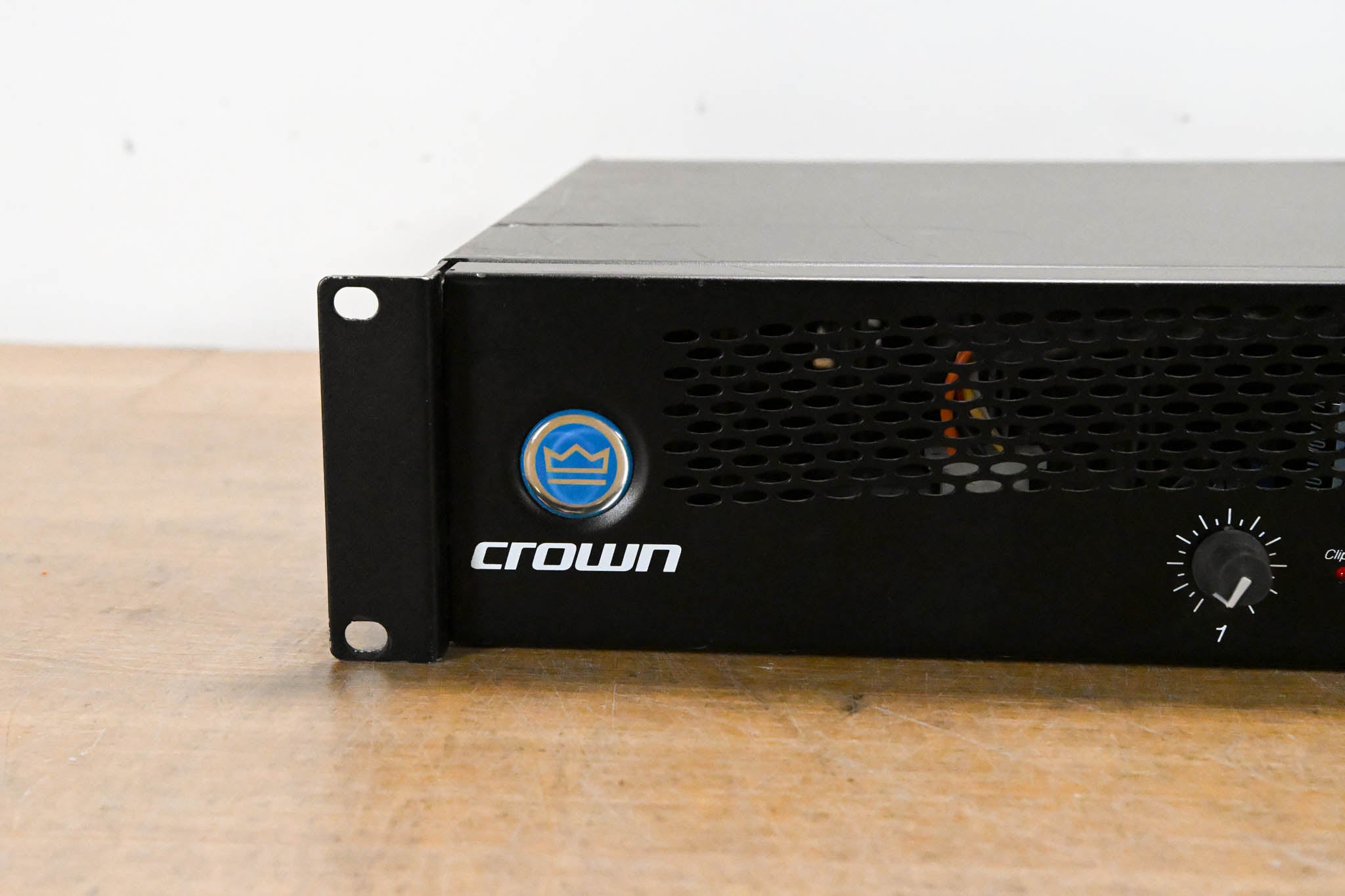 Crown XLS 402 2-Channel Power Amplifier