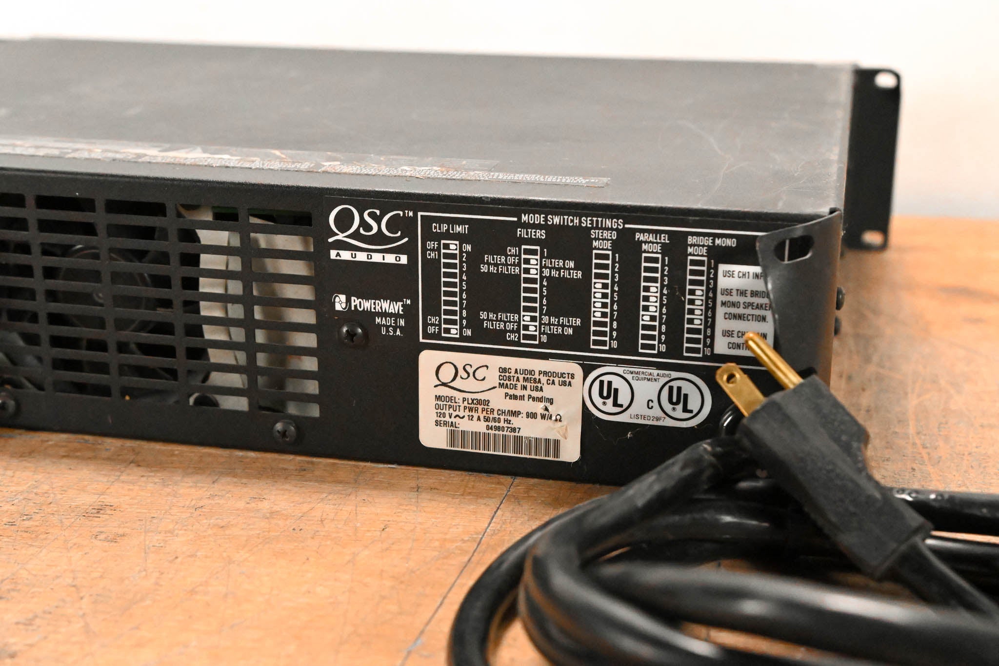 QSC PLX3002 2-Channel Power Amplifier