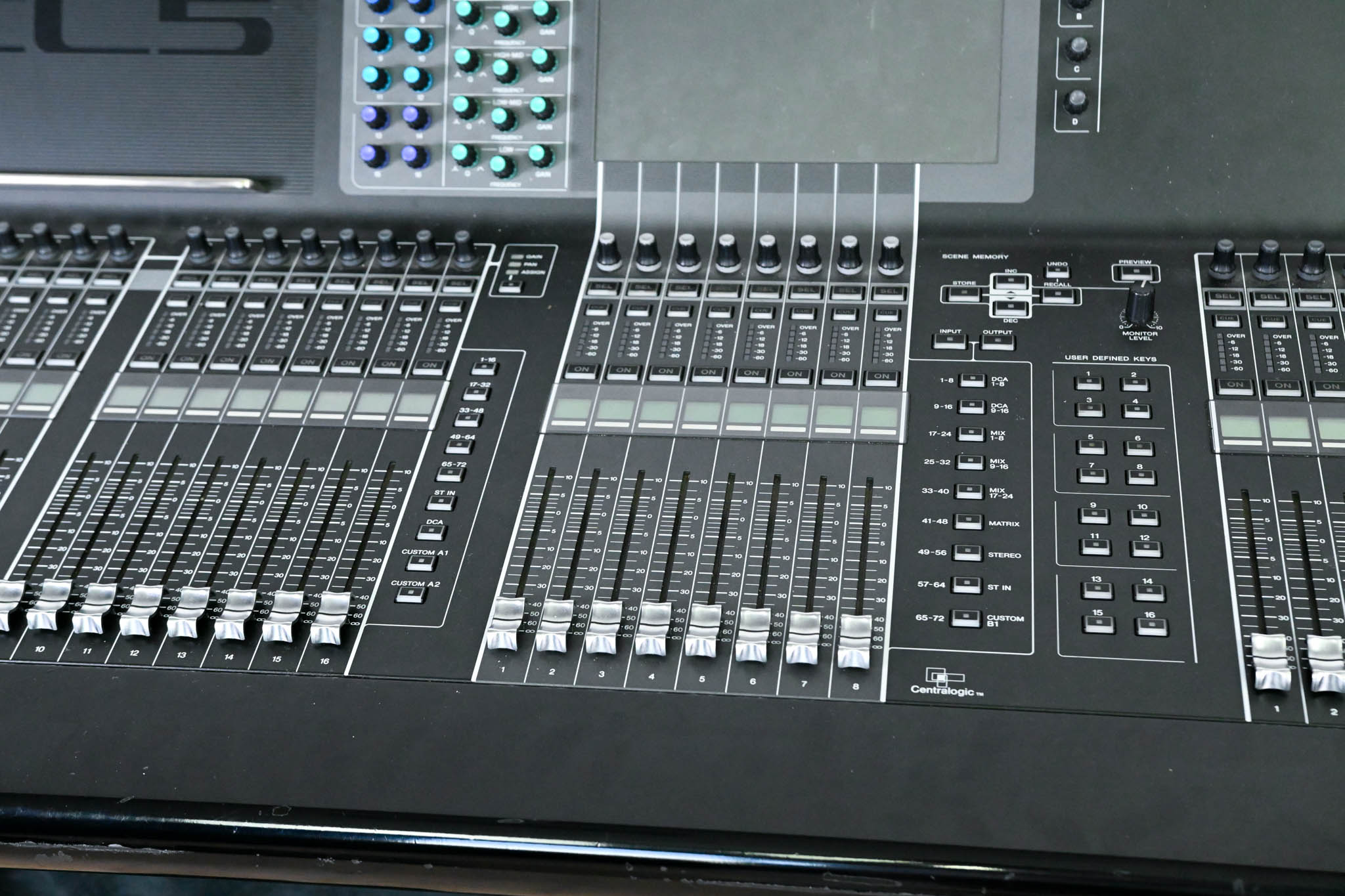 Yamaha CL5 72-Channel Digital Mixing Console