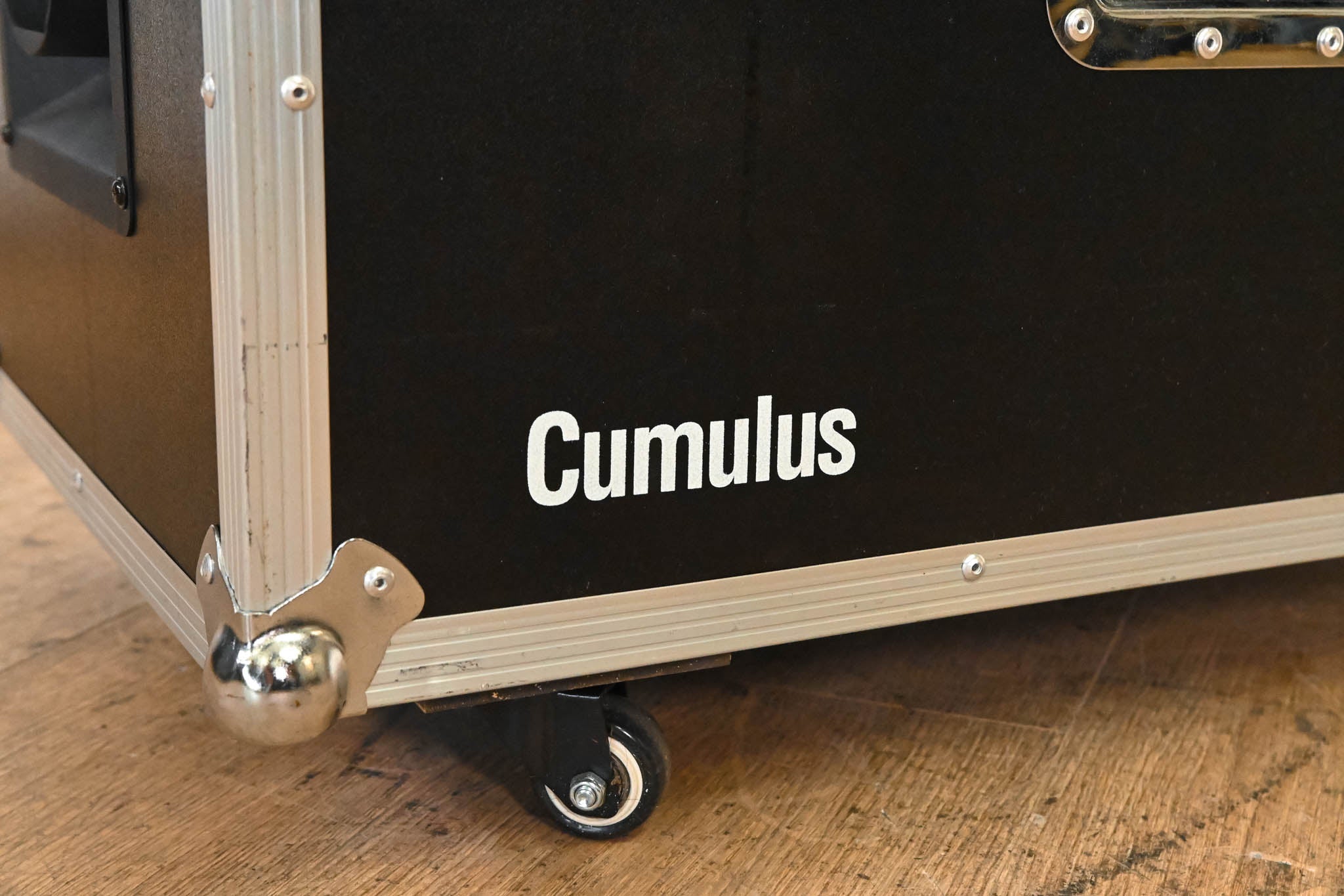 Chauvet Cumulus Low-Lying Fog Machine