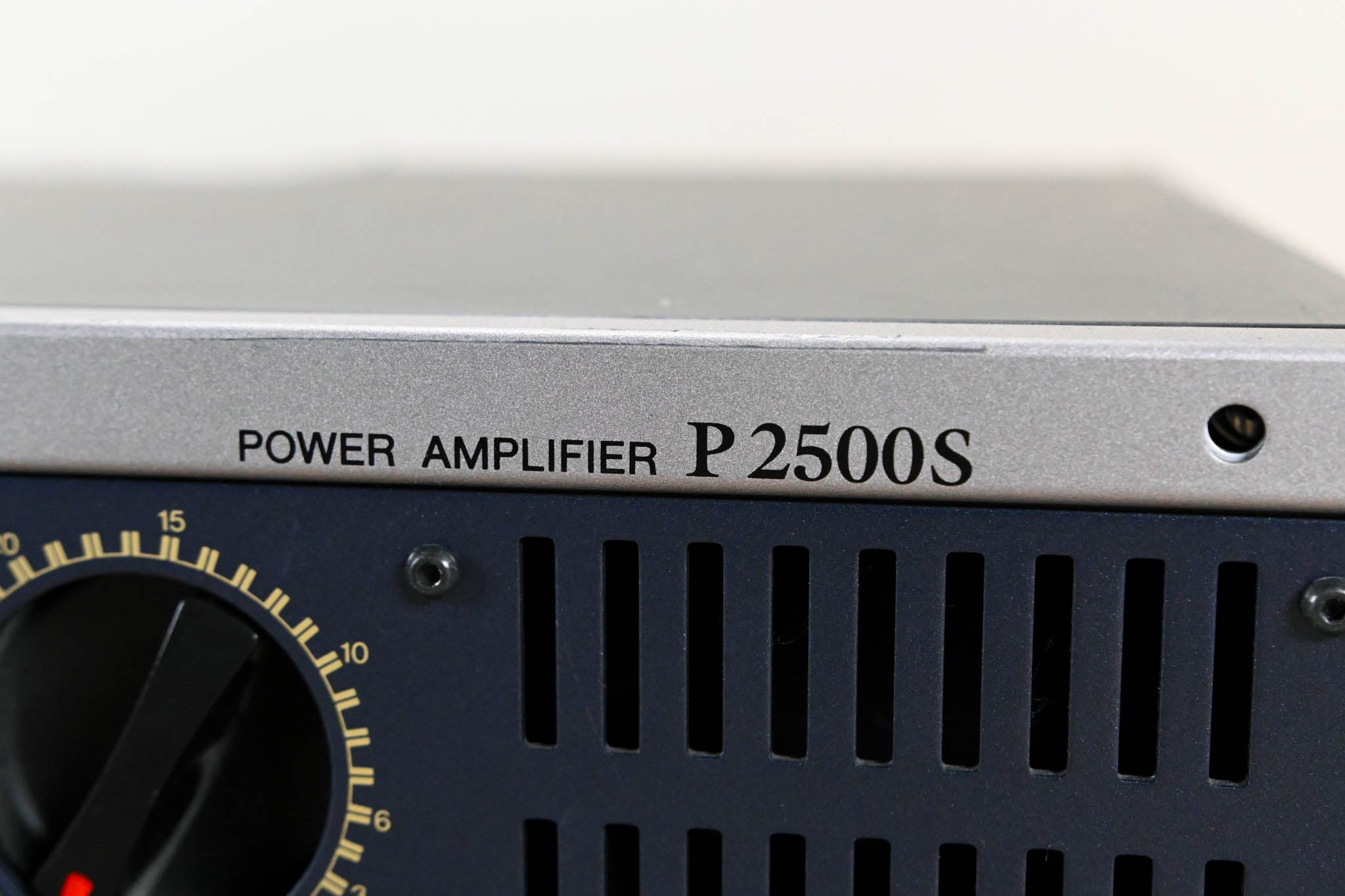 Yamaha P2500S 2-Channel Power Amplifier