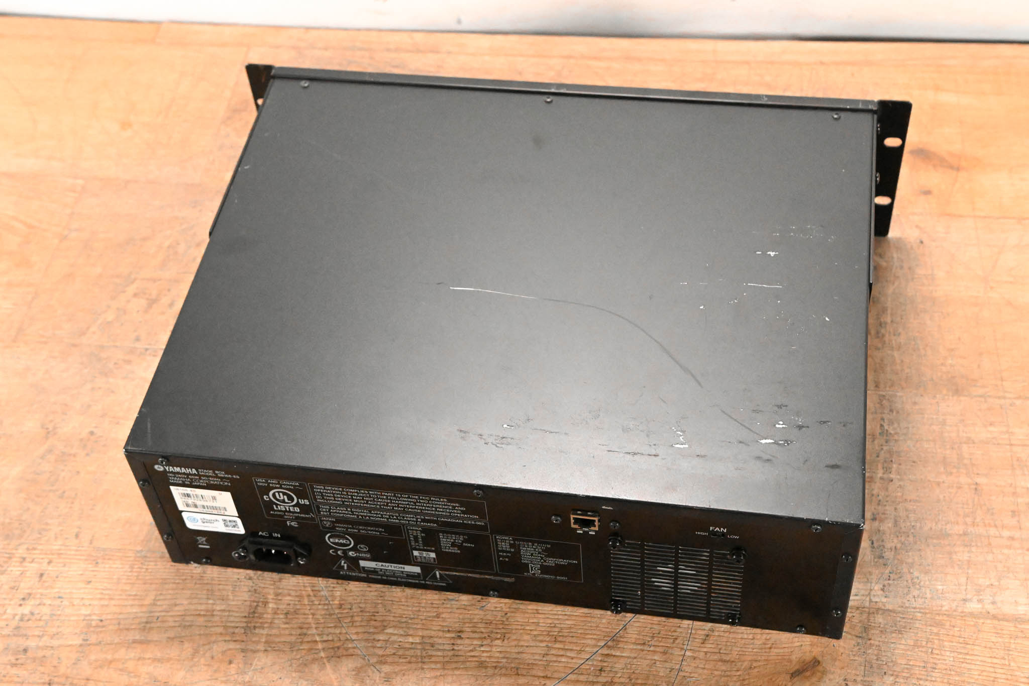 Yamaha SB168-ES 16-Channel EtherSound Stage Box