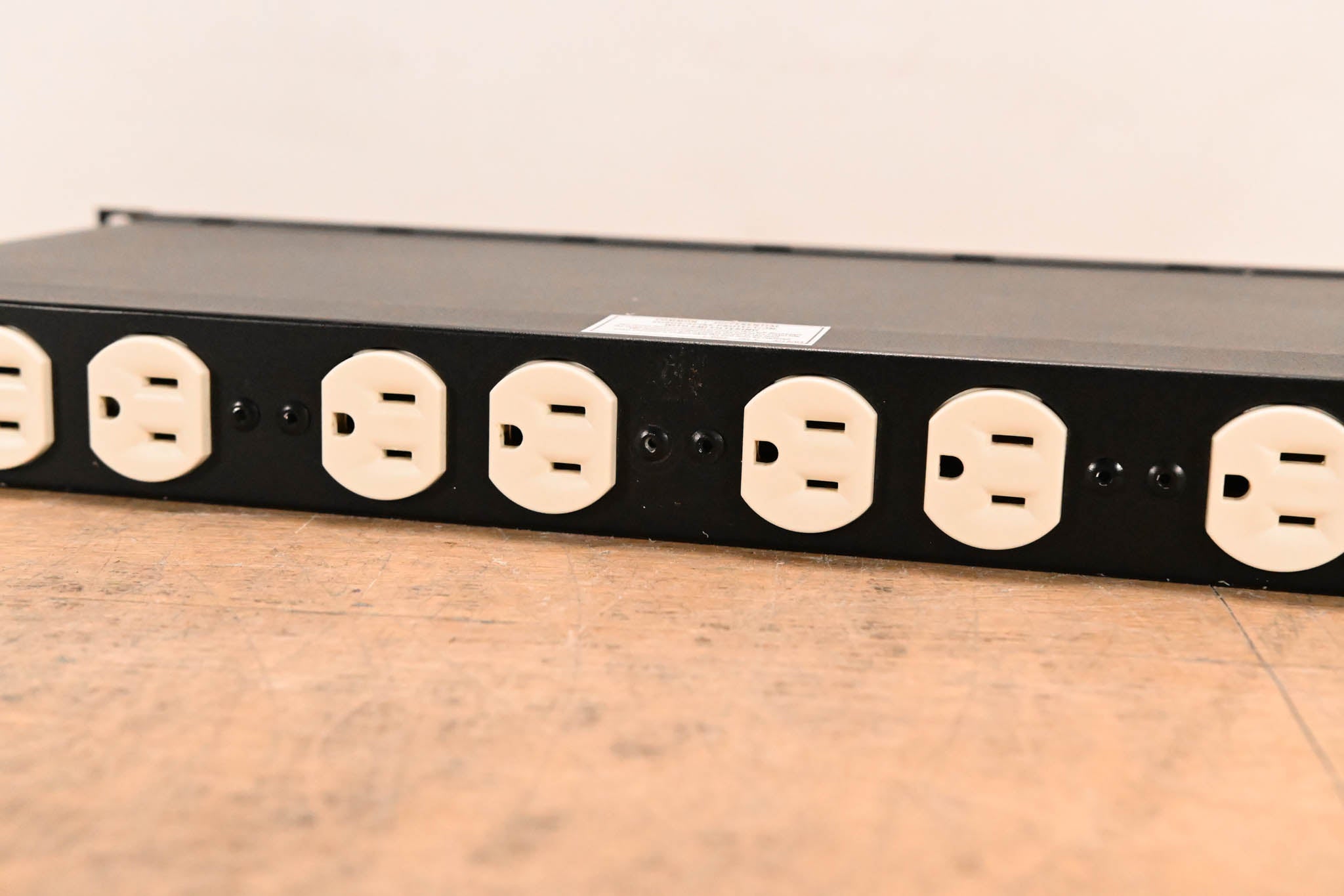 Middle Atlantic PD-915R 9-Outlet Rackmount Power Distribution Unit