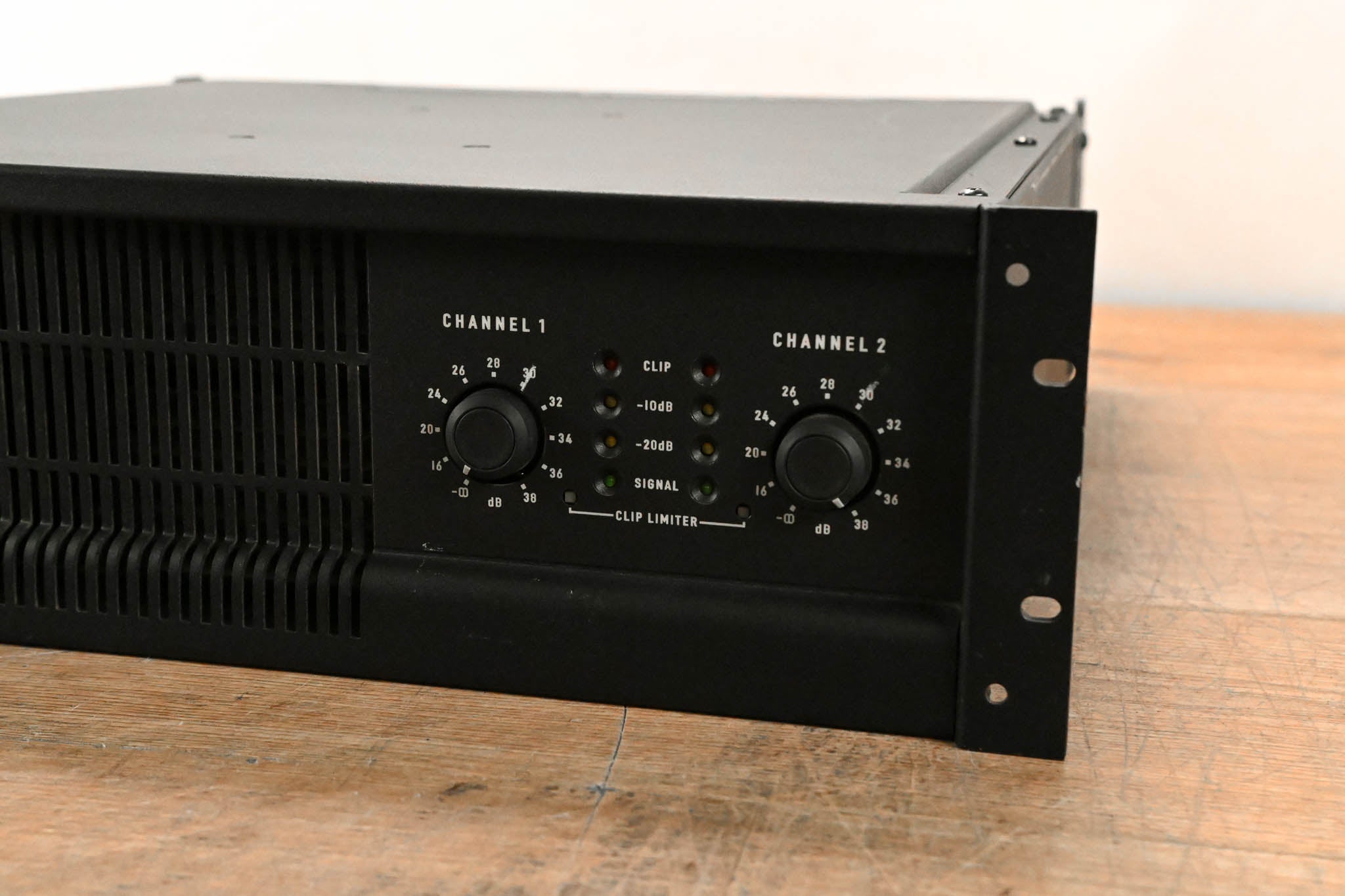 QSC PowerLight 4.0 2-Channel Power Amplifier CG01SJD