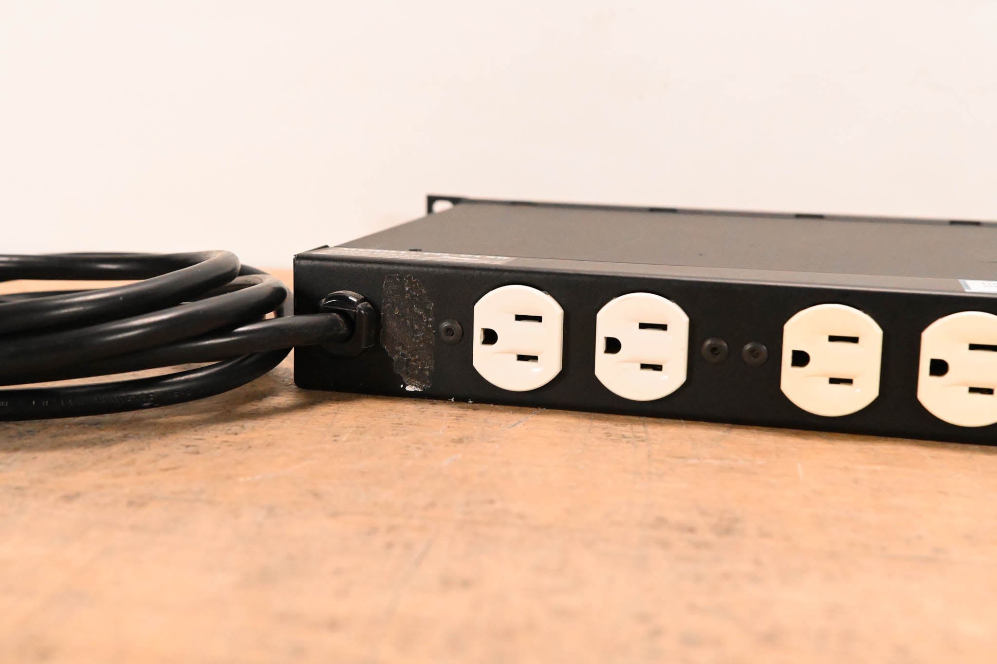 Middle Atlantic PD-915R 9-Outlet Rackmount Power Distribution Unit