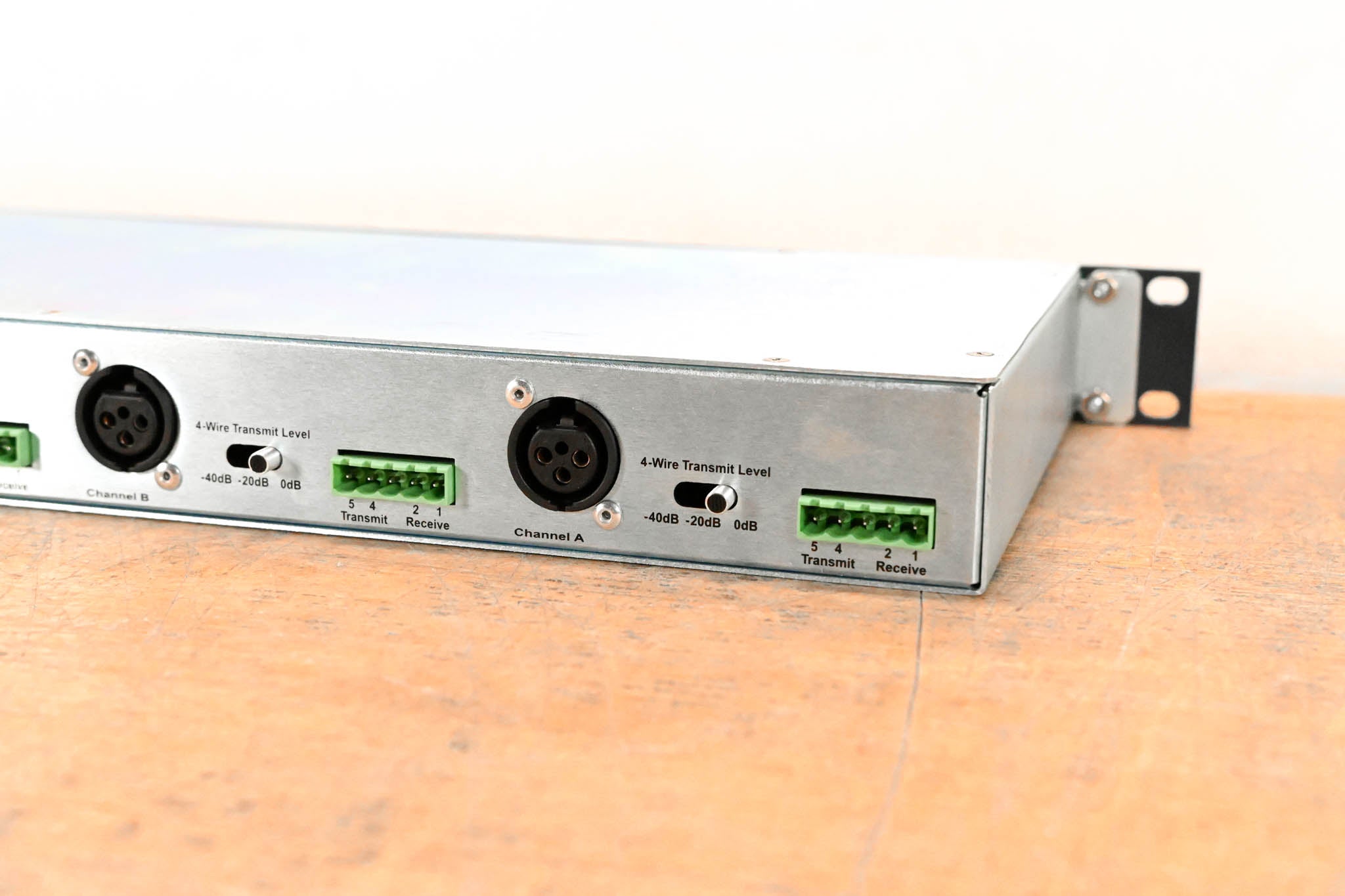Clear-Com IF4W4 Encore 4-Channel 4-Wire to Partyline Interface