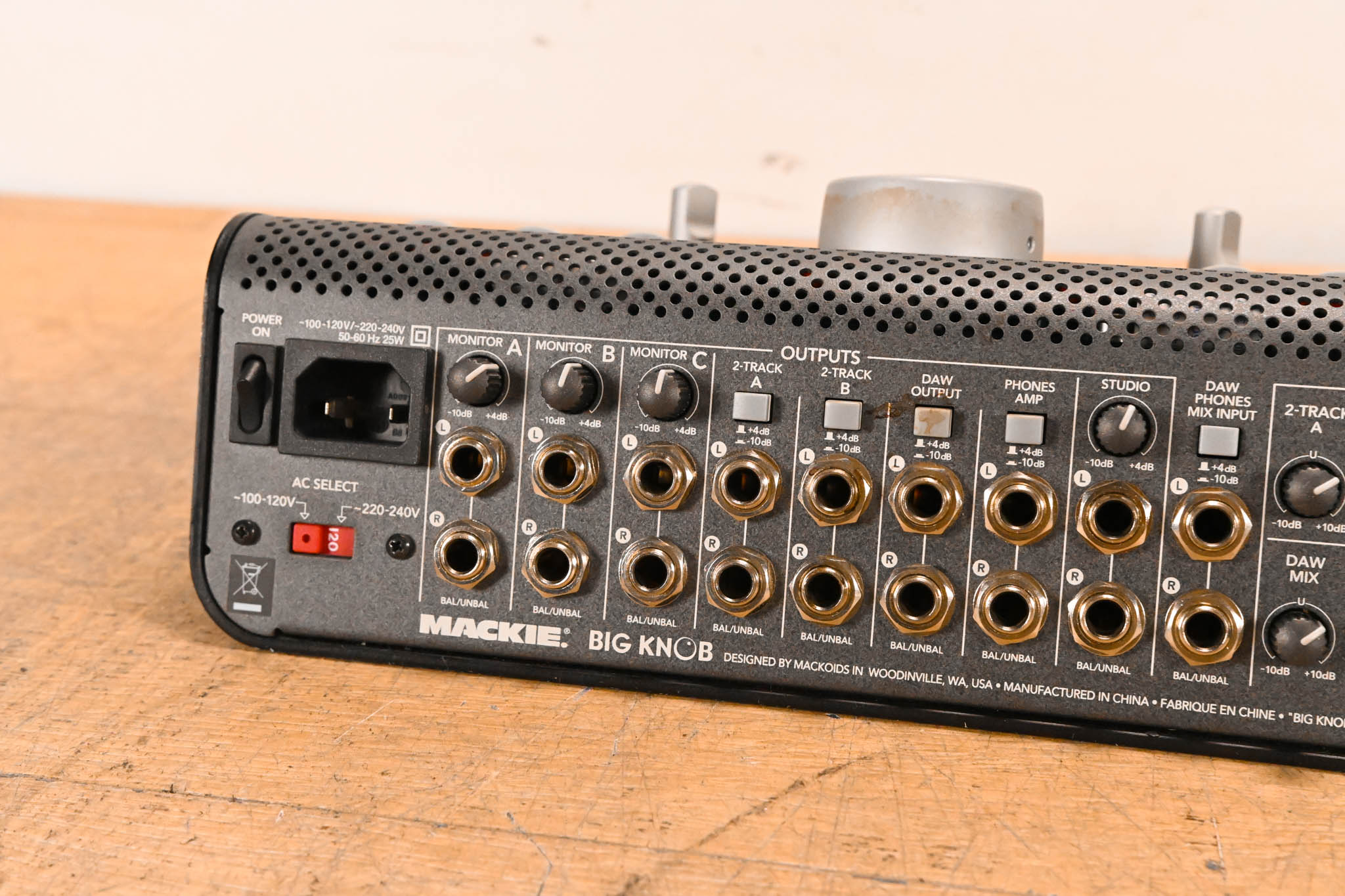 Mackie Big Knob Studio Command System