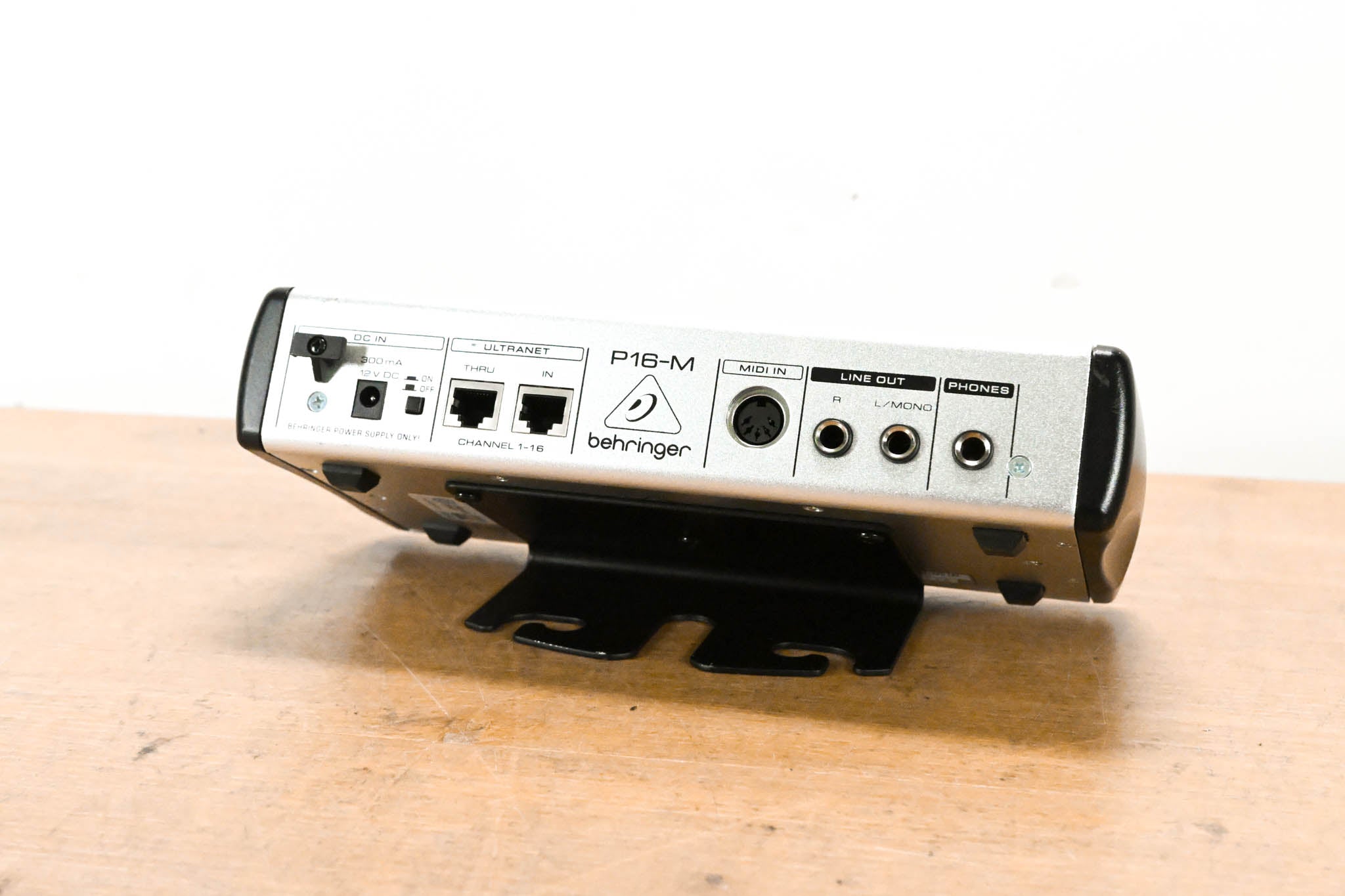 Behringer Powerplay P16-M 16-Channel Digital Personal Mixer