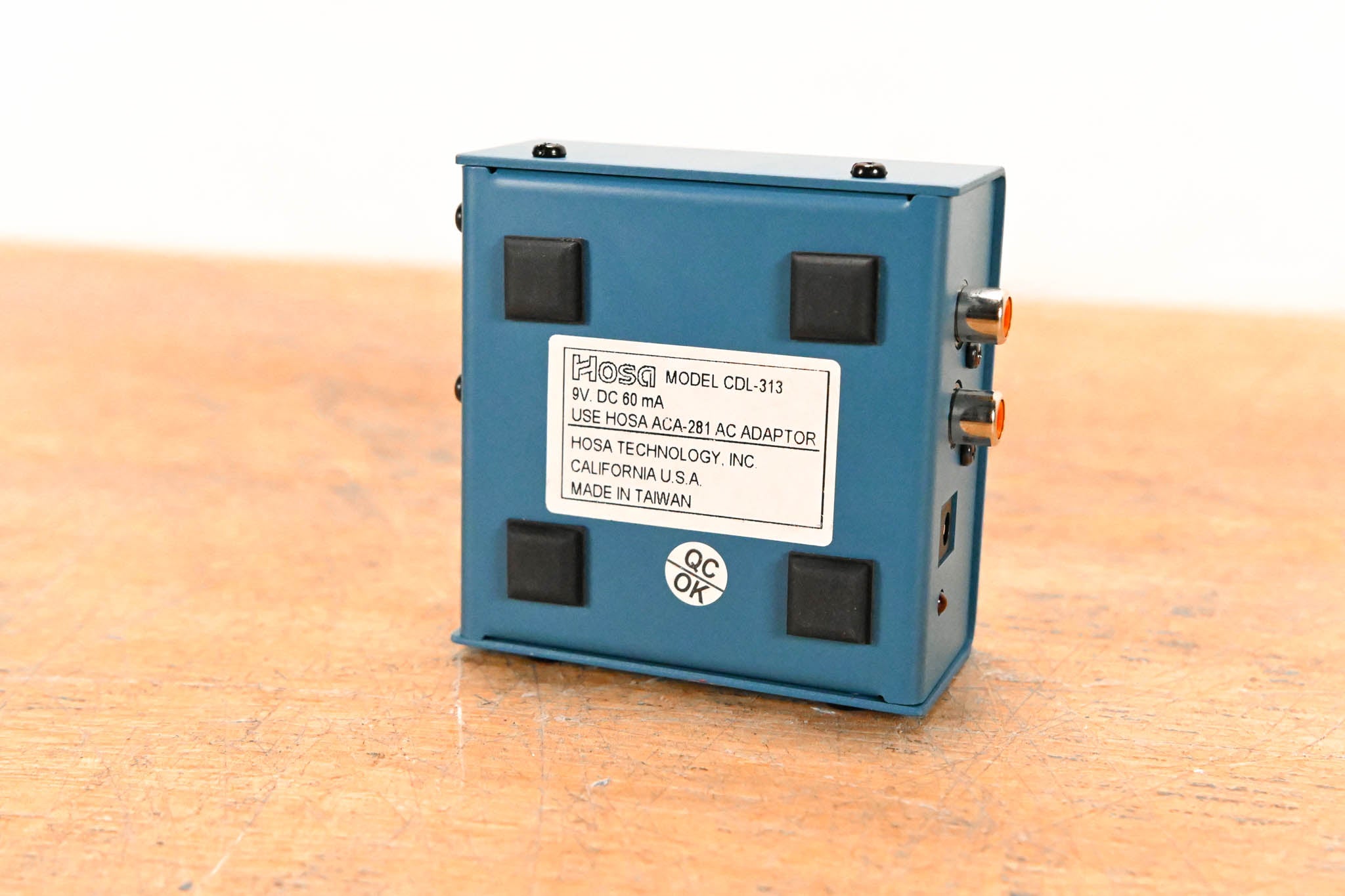 Hosa CDL-313 S/PDIF Coax to AES/EBU Digital Audio Interface (NO PSU)