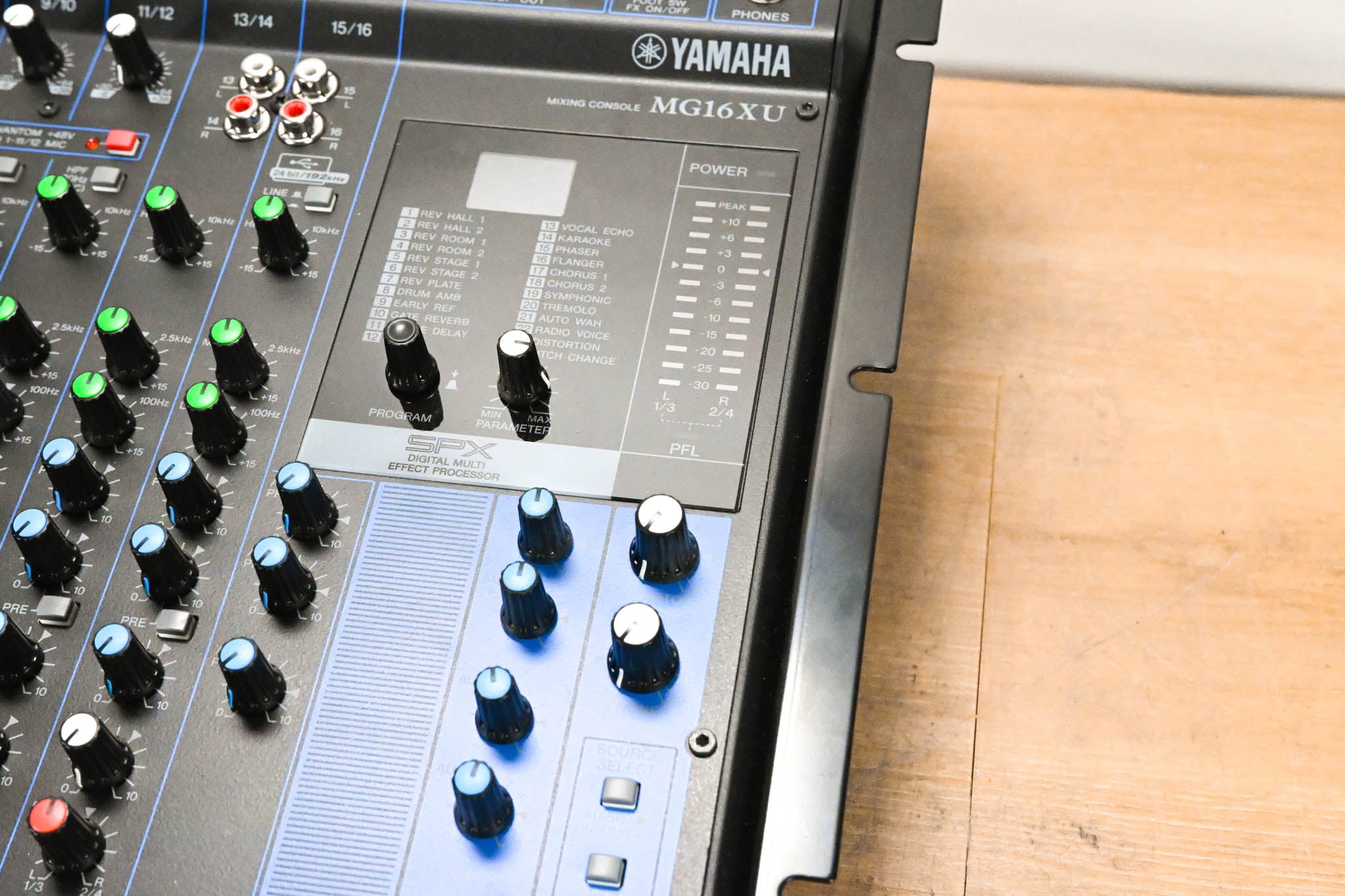 Yamaha MG16XU 16-Channel Mixer with USB and Effects