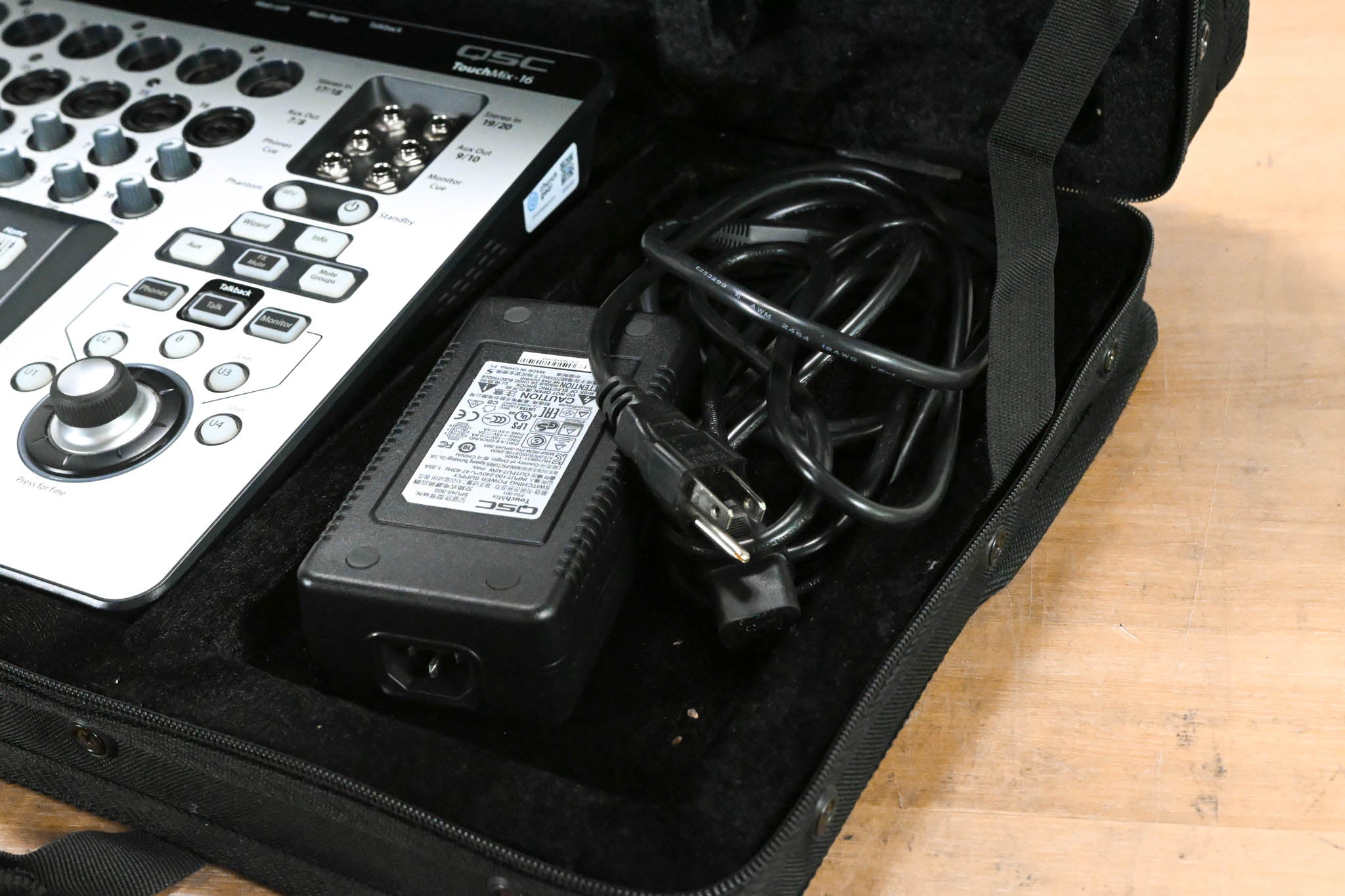 QSC Touchmix-16 Compact Digital Mixer