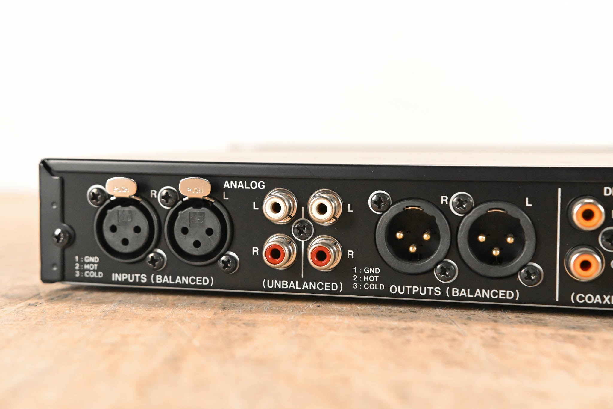 TASCAM SS-CDR200 Solid State and CD Digital Audio Recorder