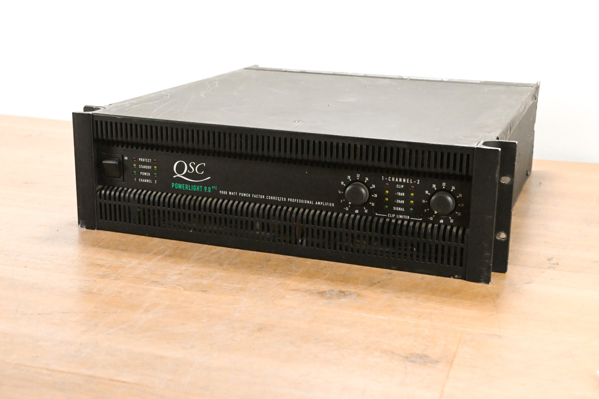 QSC PowerLight 9.0 PFC Power Factor Corrected 2-Channel Power Amplifier
