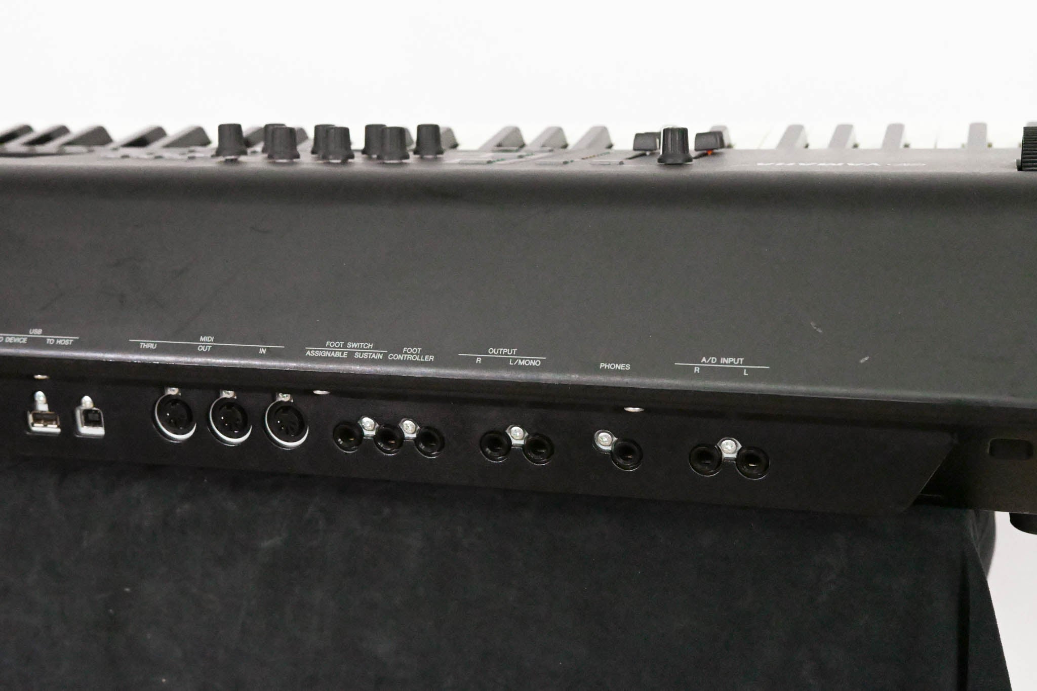 Yamaha MOXF8 88-Key Synthesizer Workstation (NO POWER SUPPLY)