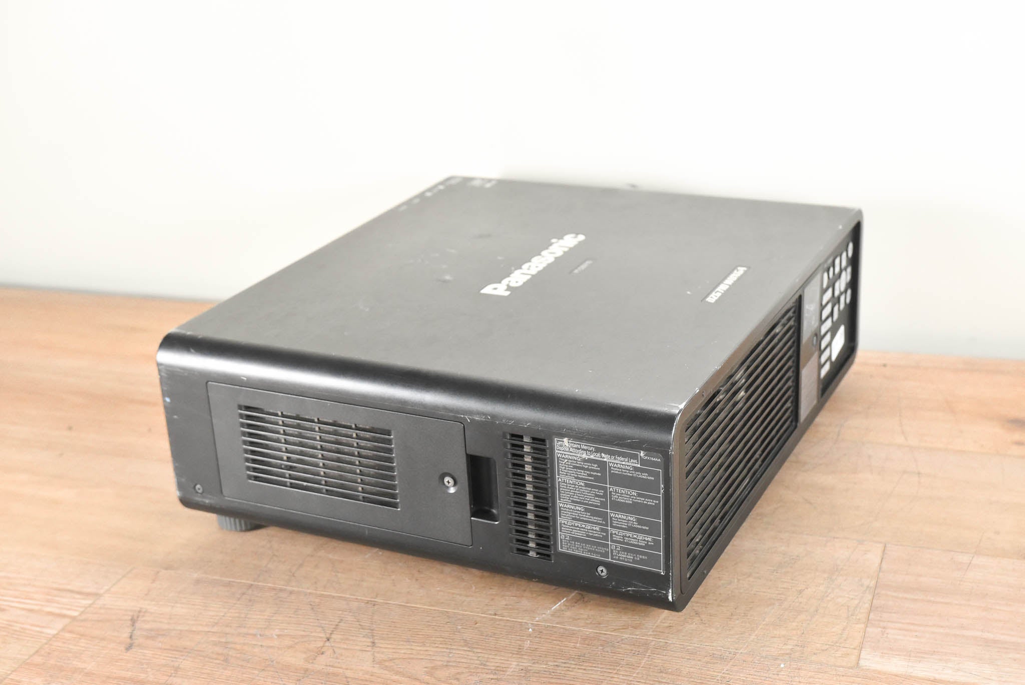 Panasonic PT-DZ6710UL 6,000-Lumen WUXGA Large Venue DLP Projector