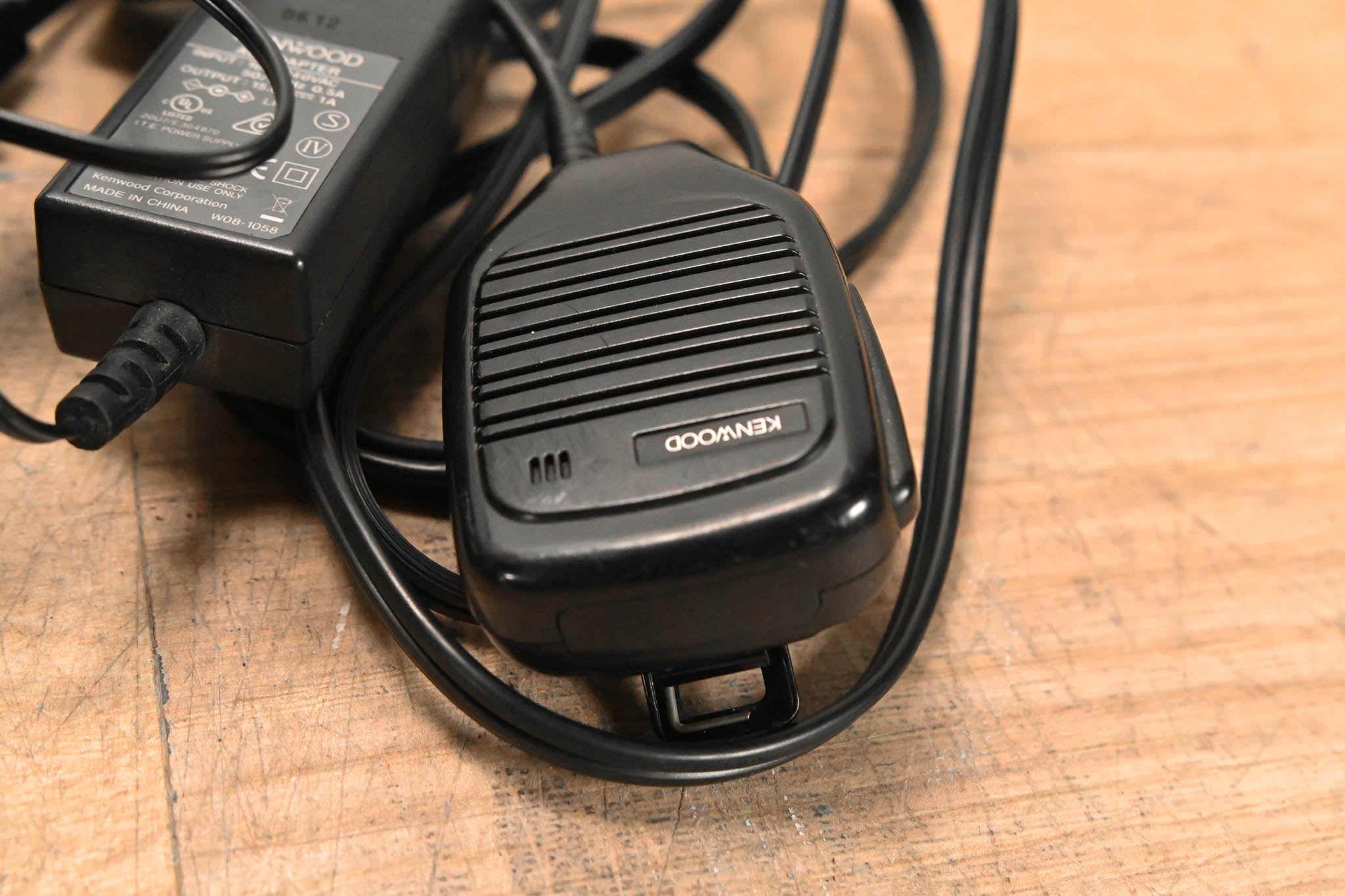 Kenwood TK-3360 UHF Radio with KNB-25A Battery and KSC-25 Charger