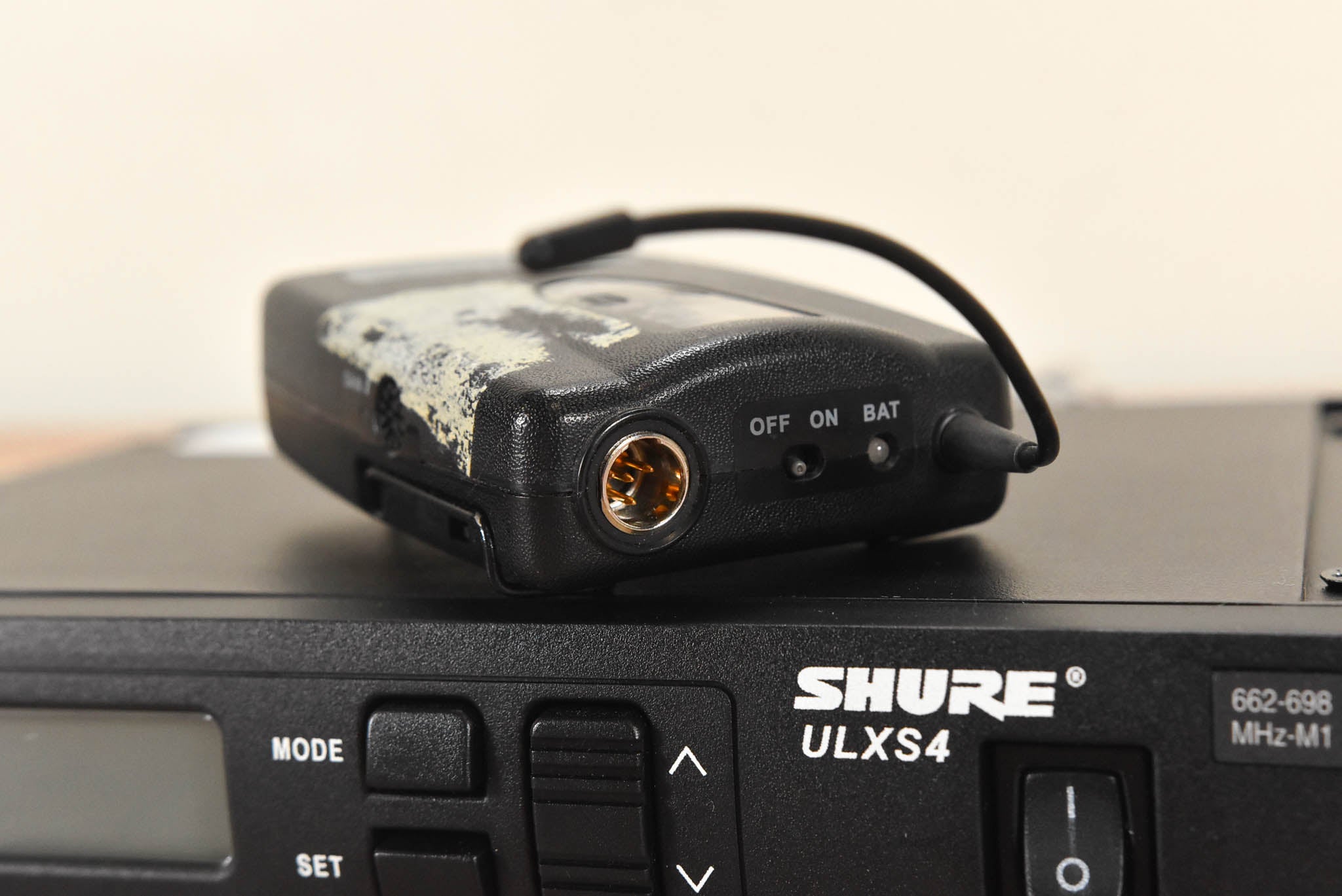 Shure ULXS14 Belt Pack Wireless System - M1 Band: 662-698 MHz