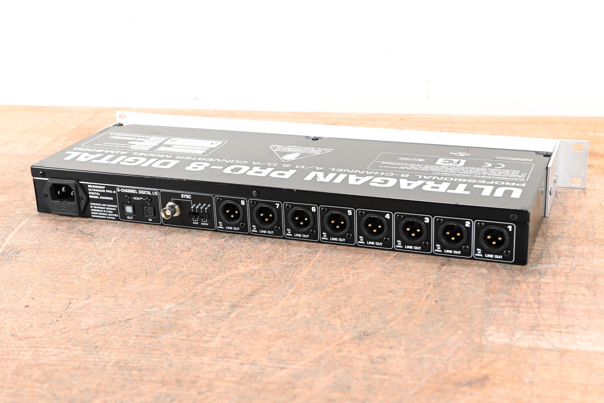 Behringer ADA8000 ULTRAGAIN PRO-8 8-Channel Mic Preamp/Converter