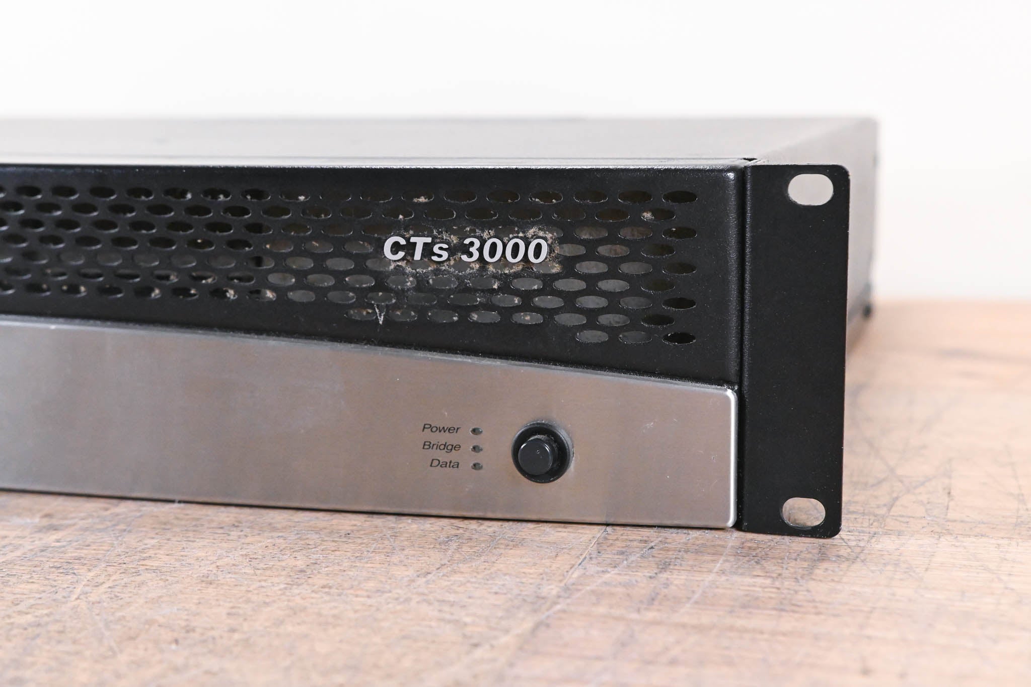 Crown CTs 3000 2-Channel Power Amplifier