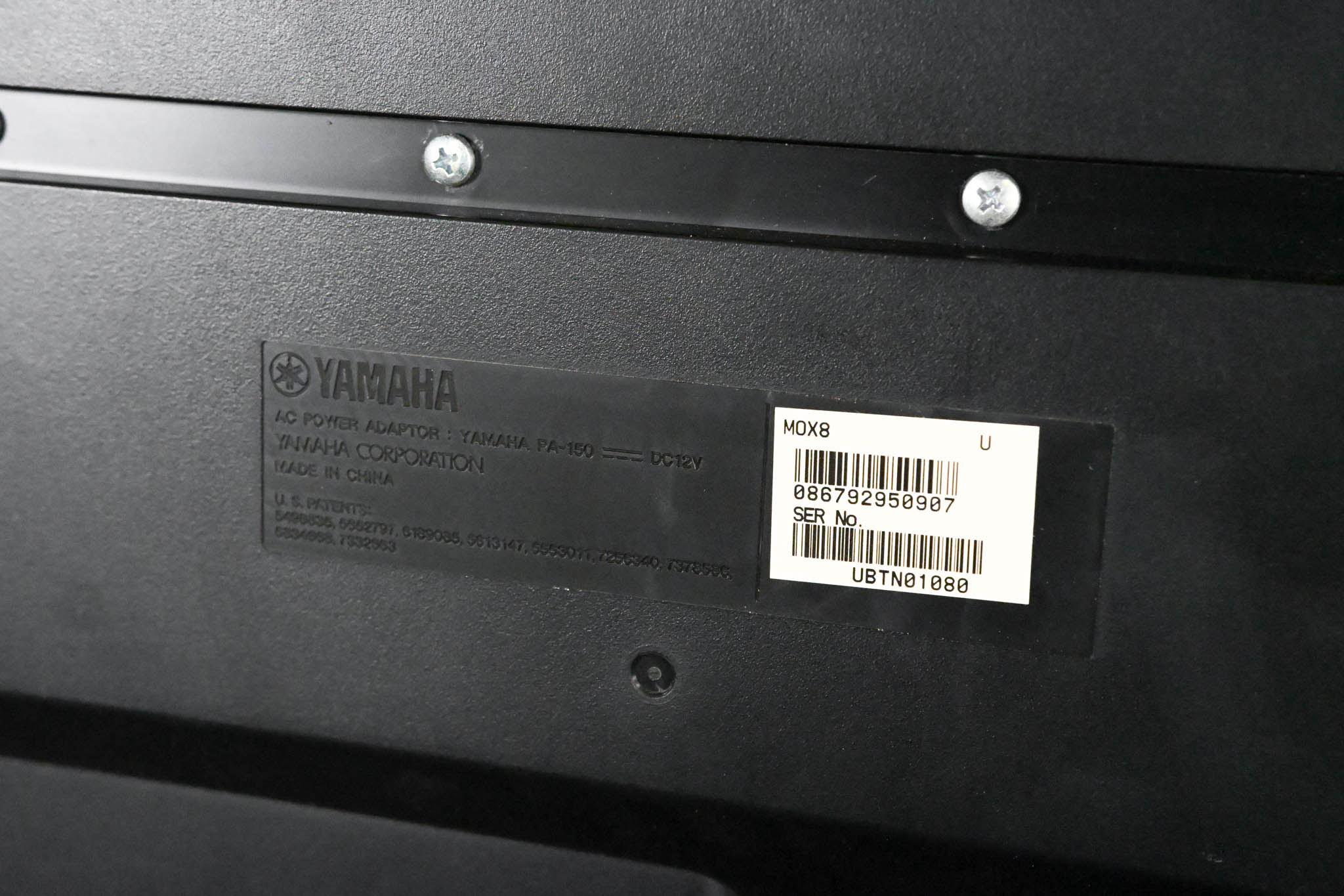 Yamaha MOX8 88-Key Synthesizer Workstation (NO POWER SUPPLY)