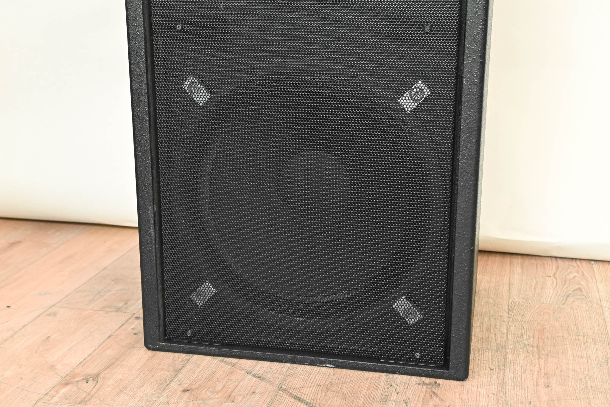 Bag End PD18E-I Dual 18-inch 1000W Active Infrasub Subwoofer