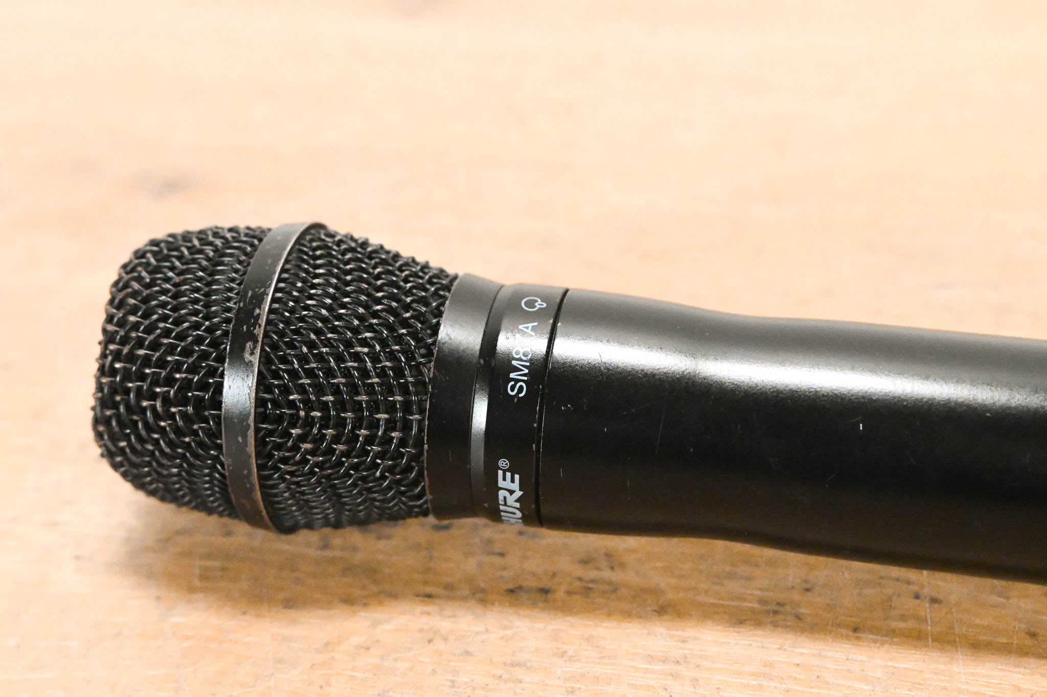 Shure UR2/SM87A Handheld Transmitter with SM87A Capsule - H4 Band