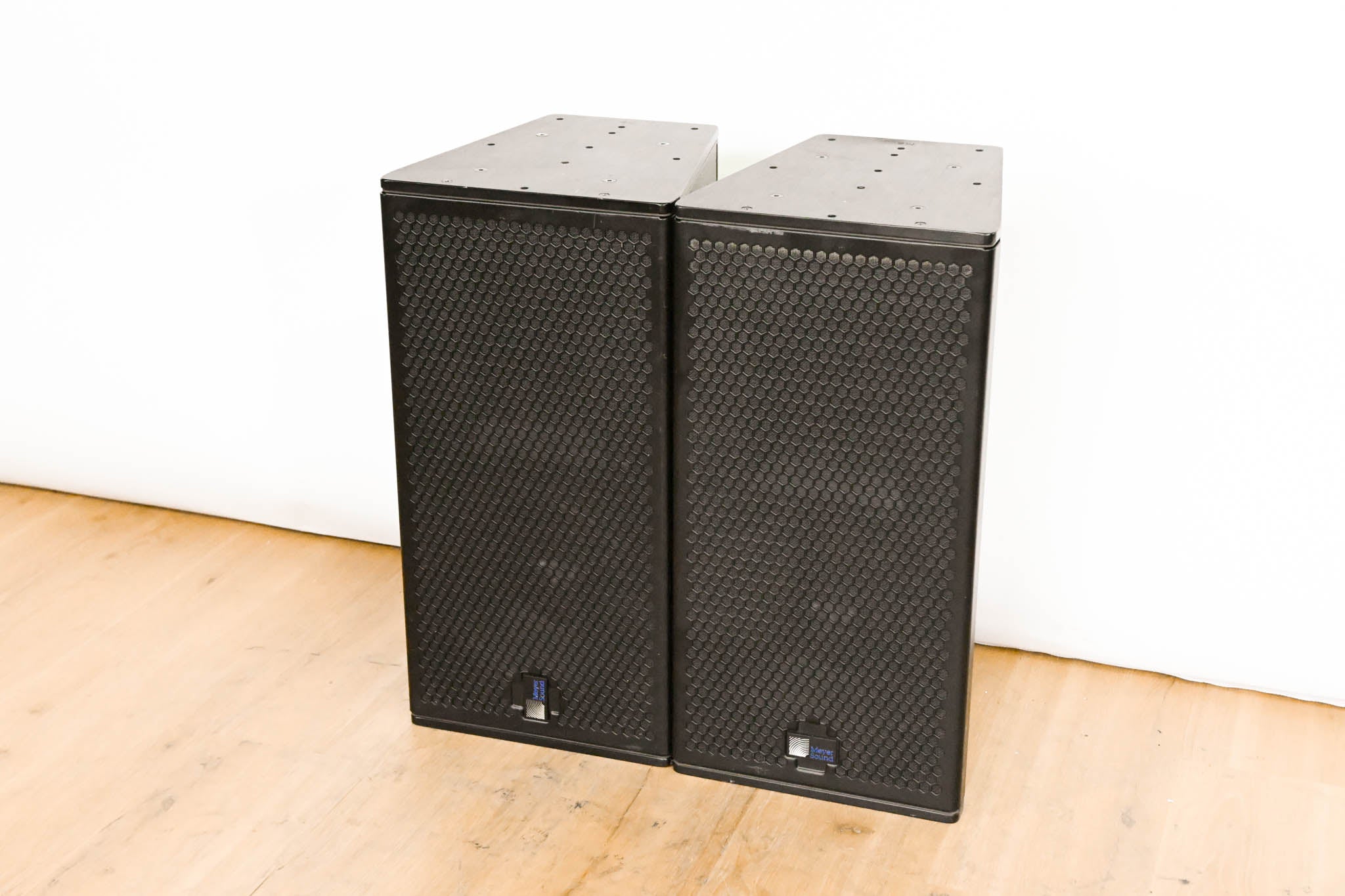 Meyer Sound UPJ-1P Compact VariO Loudspeaker (PAIR)