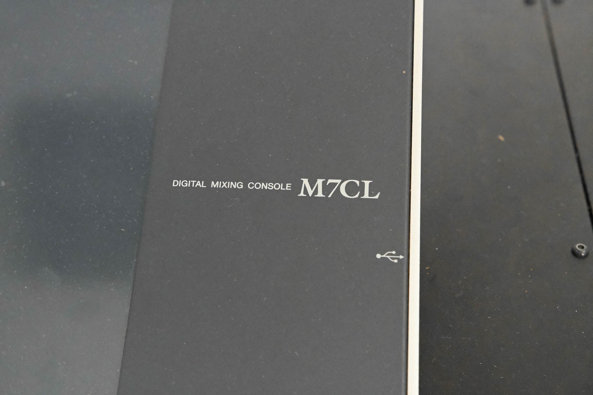 Yamaha M7CL-48 48-Channel Digital Audio Mixing Console