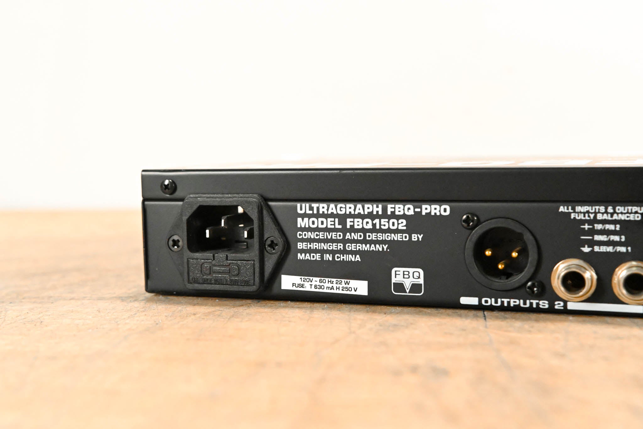 Behringer ULTRAGRAPH PRO FBQ1502 15-Band Stereo Graphic Equalizer