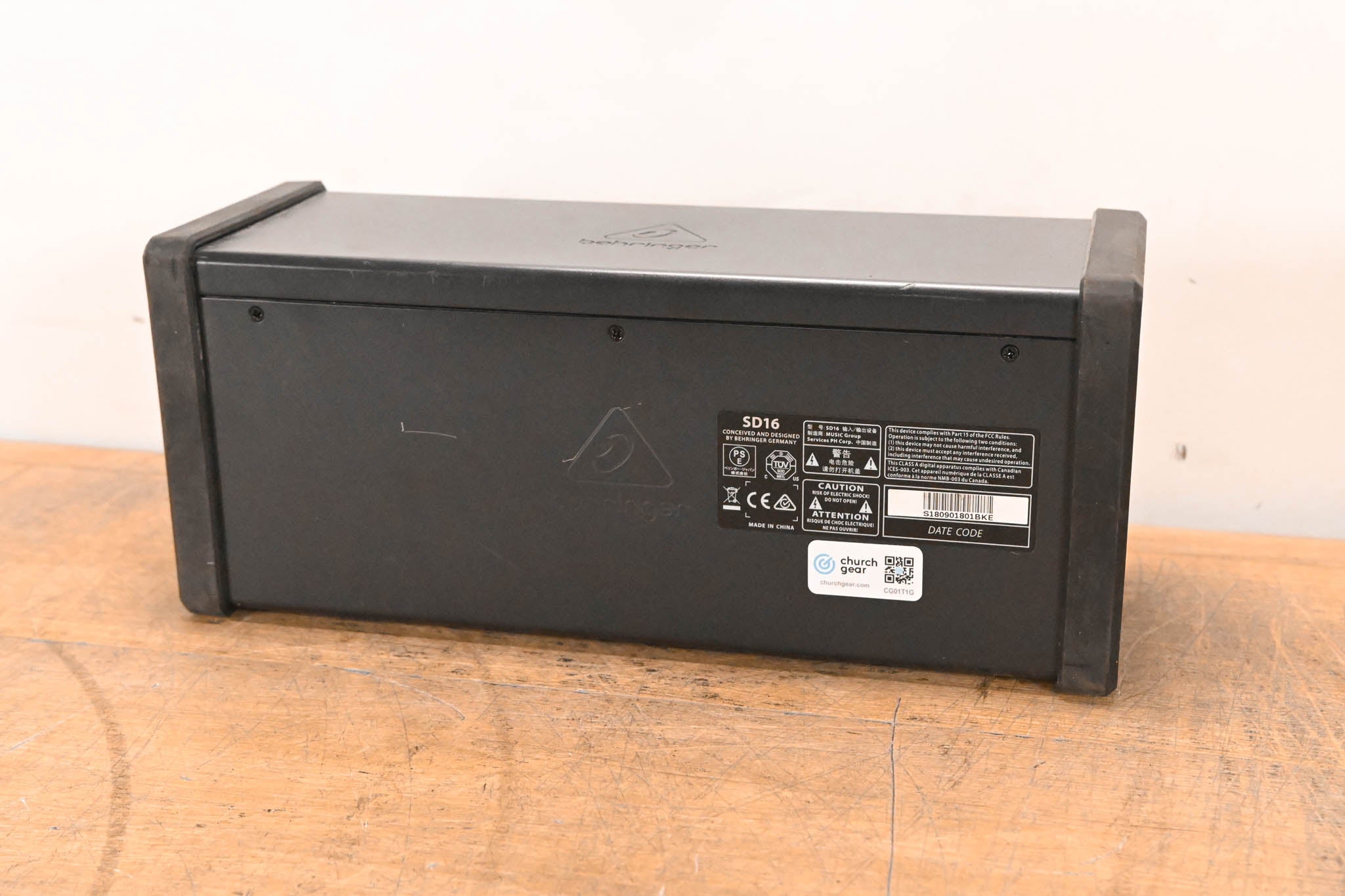 Behringer SD16 16 x 8 Digital Stage Box