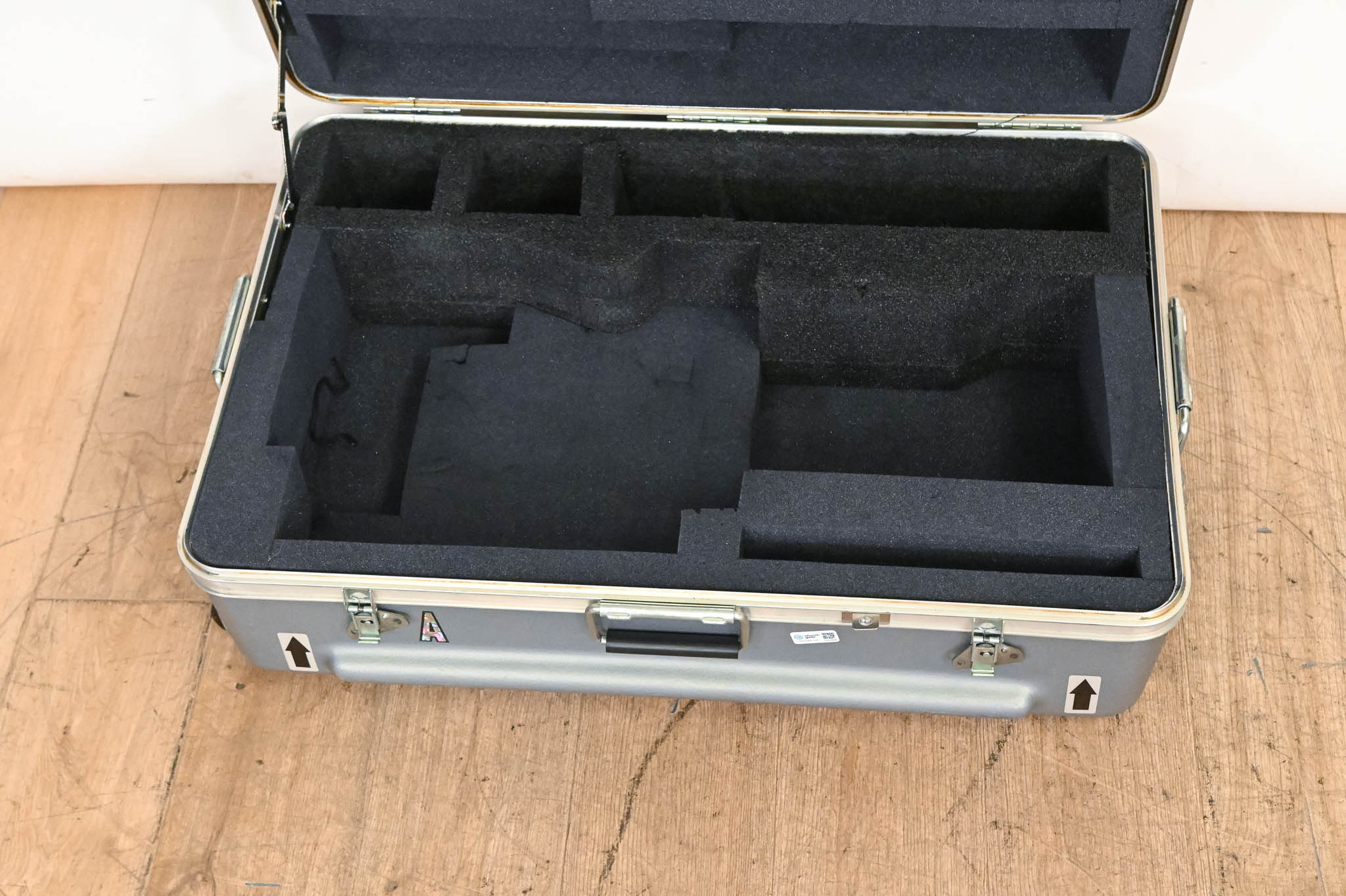 Ikegami Thermodyne Camera Case - Interior Dimensions 31" x 20" x 12"