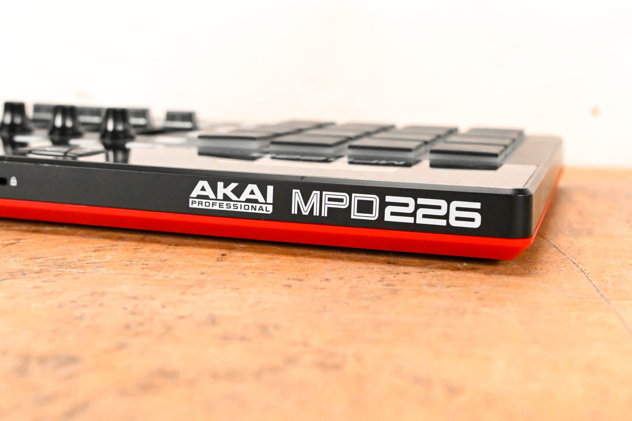 Akai MPD226 Midi Pad Controller (NO POWER SUPPLY)