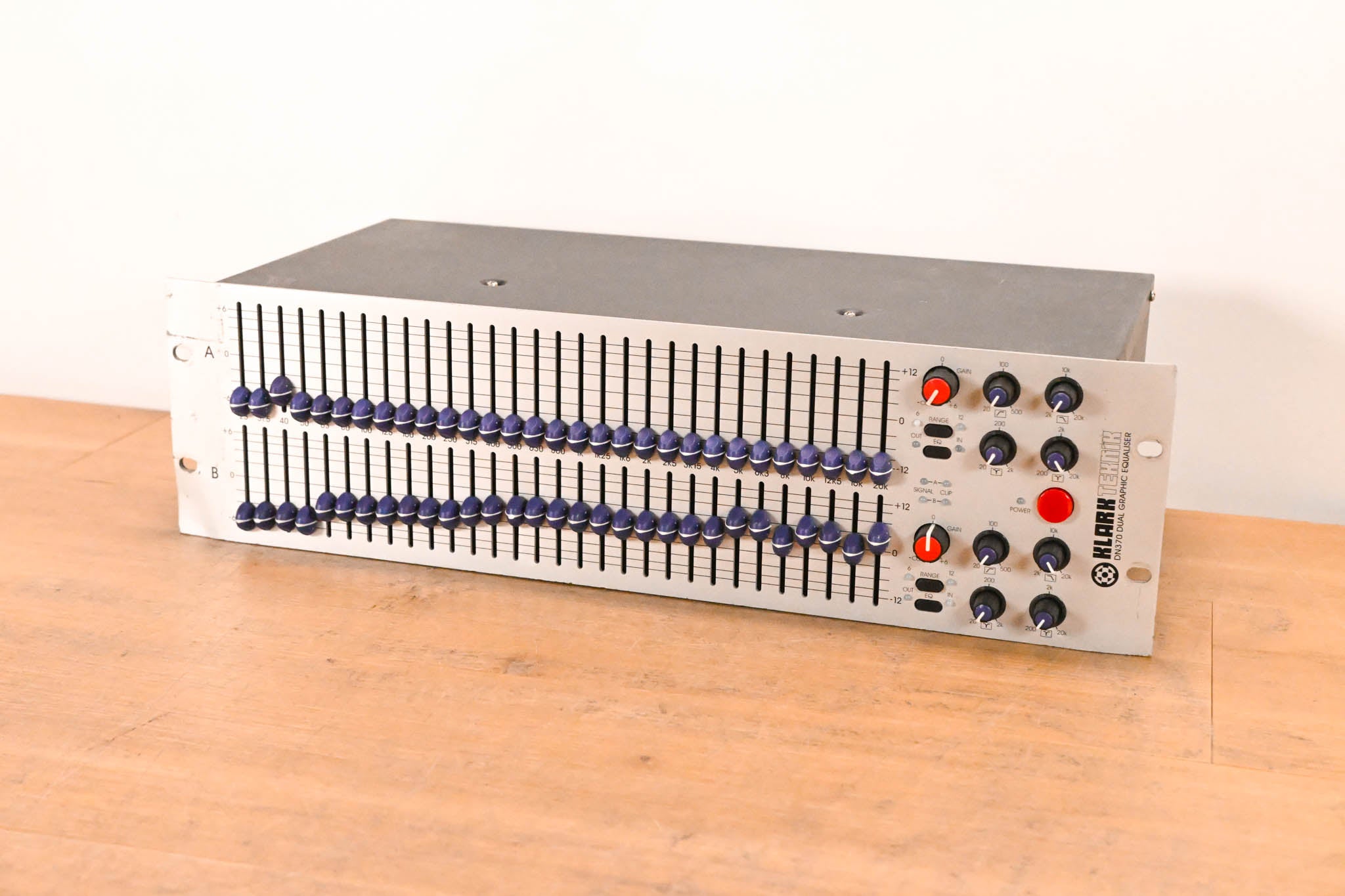 Klark Teknik DN370 Dual-Channel 30-Band 1/3 Octave Graphic Equalizer