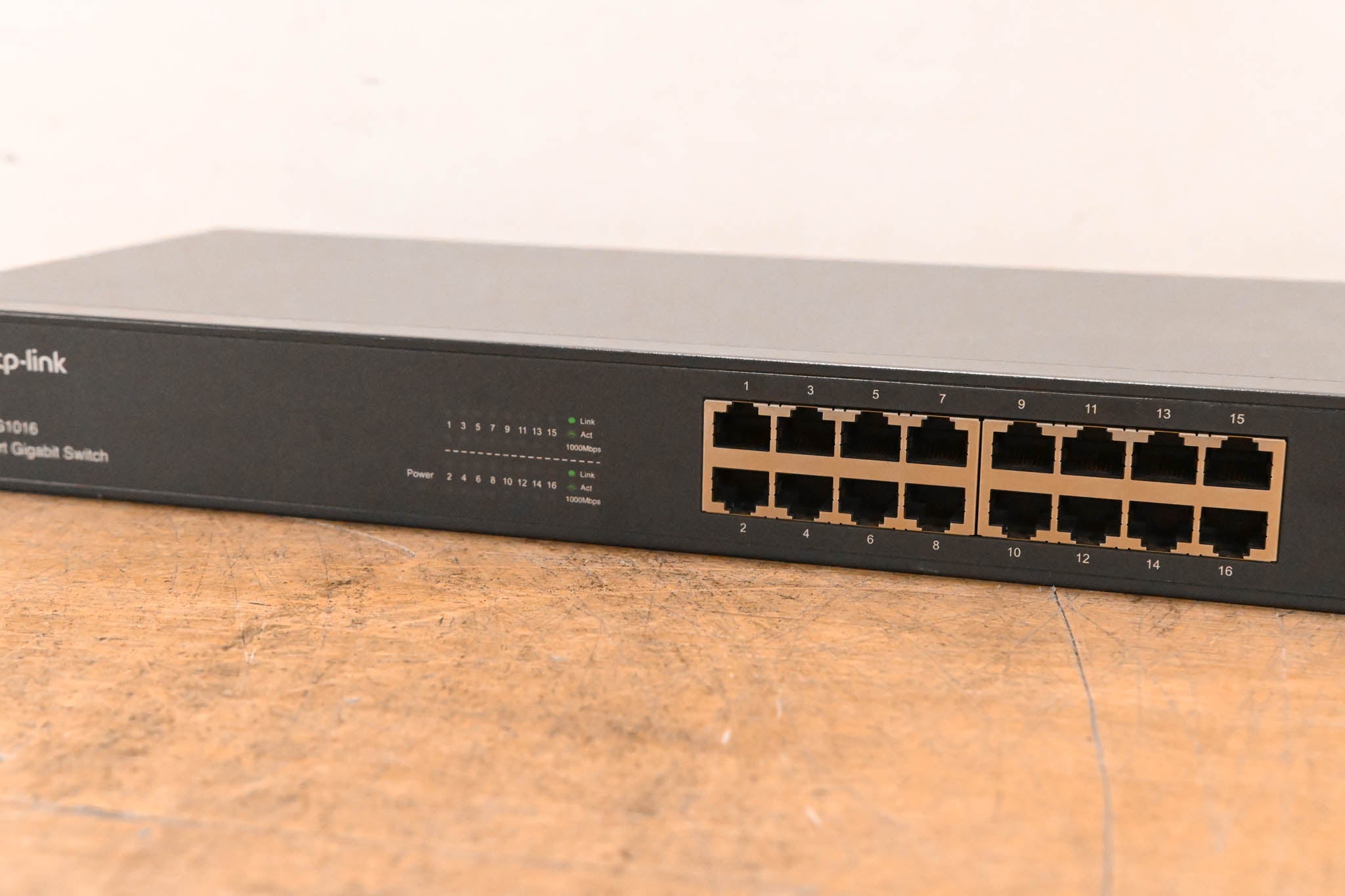 TP-Link TL-SG1016 16-Port Gigabit Switch