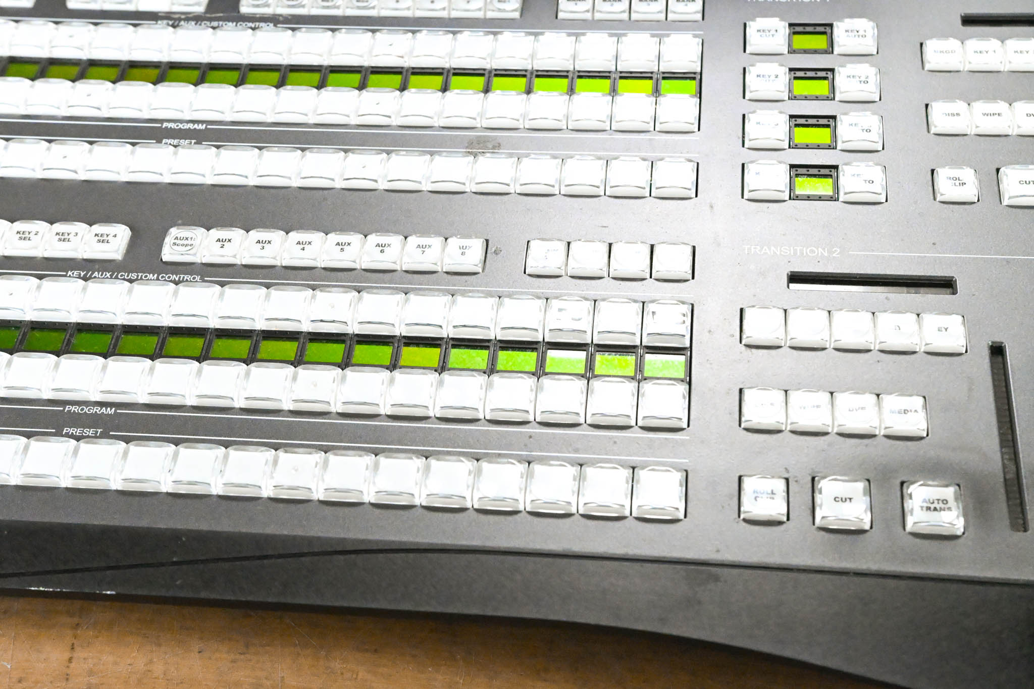 Ross Carbonite eXtreme (NK-3G144-X) Switcher w/ Carbonite 2M Panel