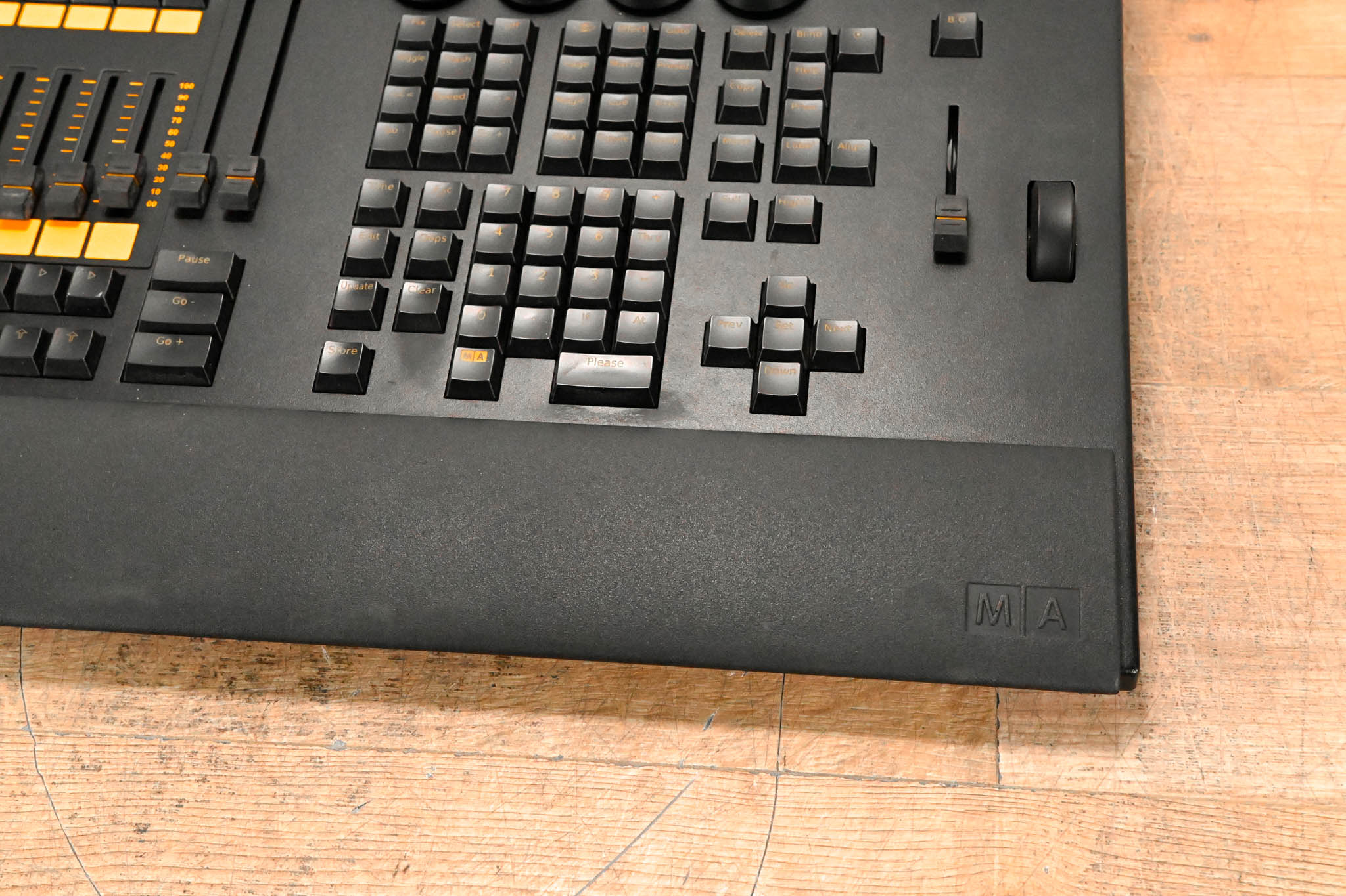 MA Lighting dot2 Core Compact Lighting Console