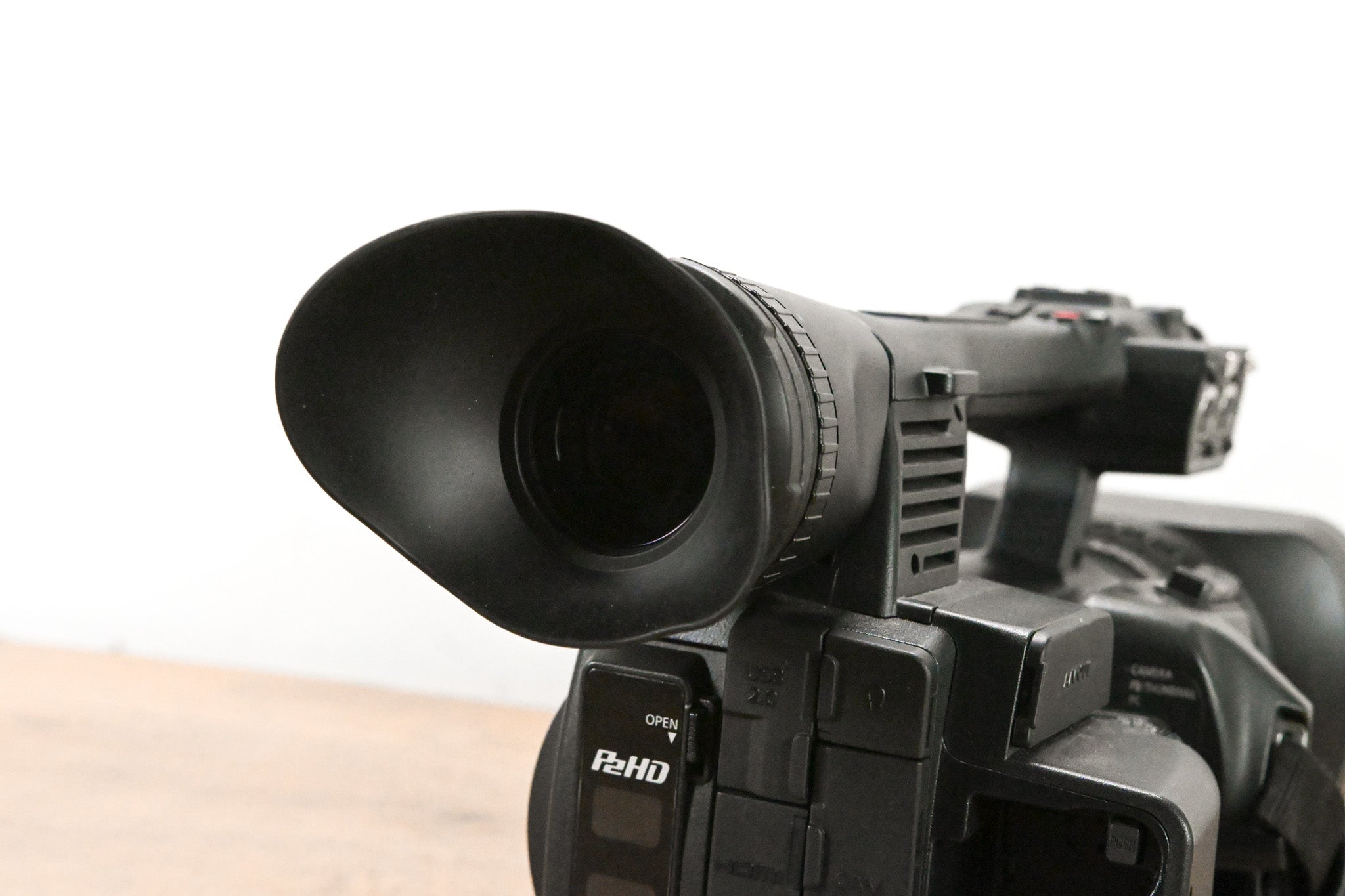 Panasonic AG-HPX250P P2 HD Handheld Camcorder