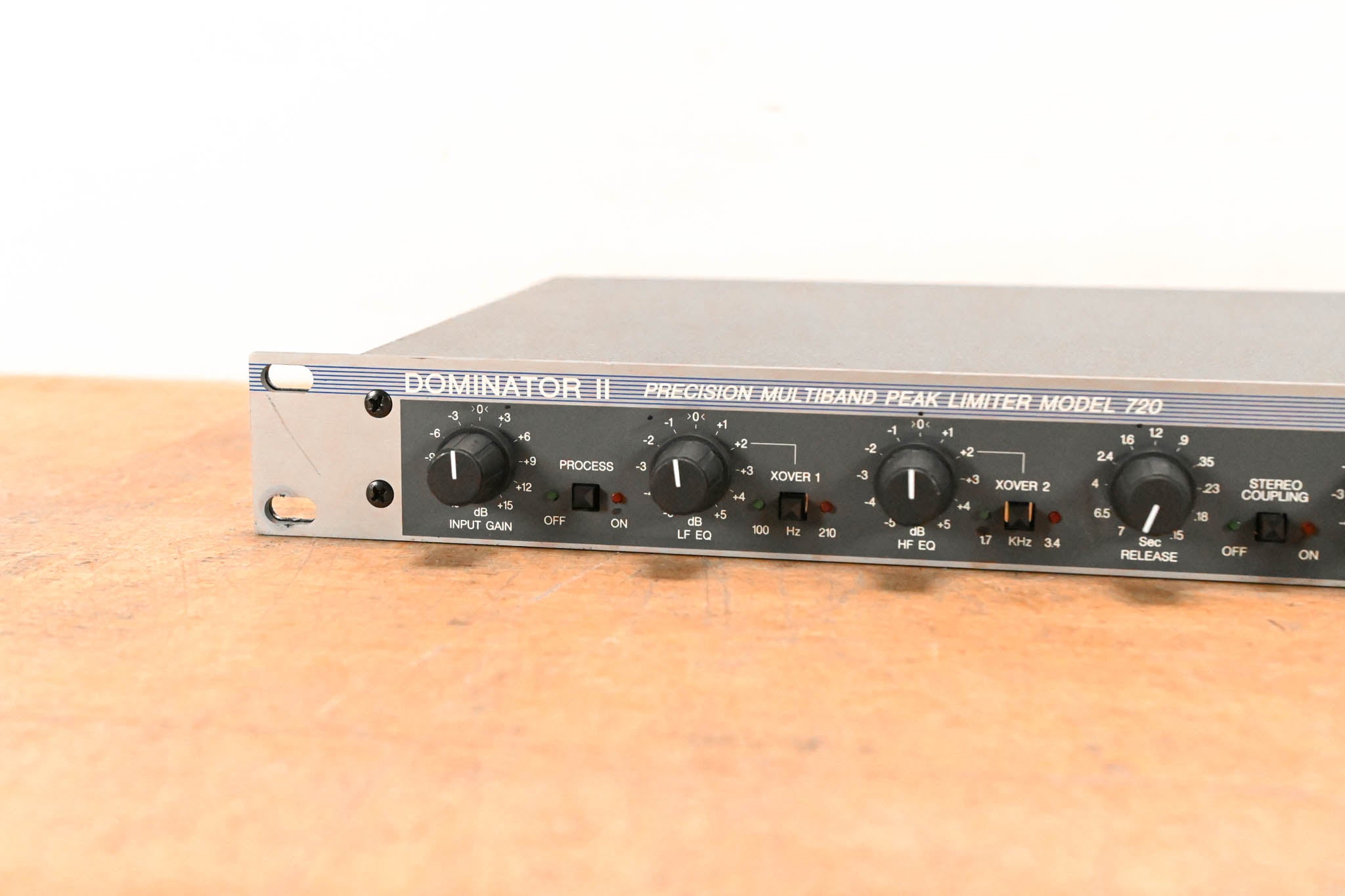 Aphex 720 DOMINATOR II Precision Multiband Peak Limiter