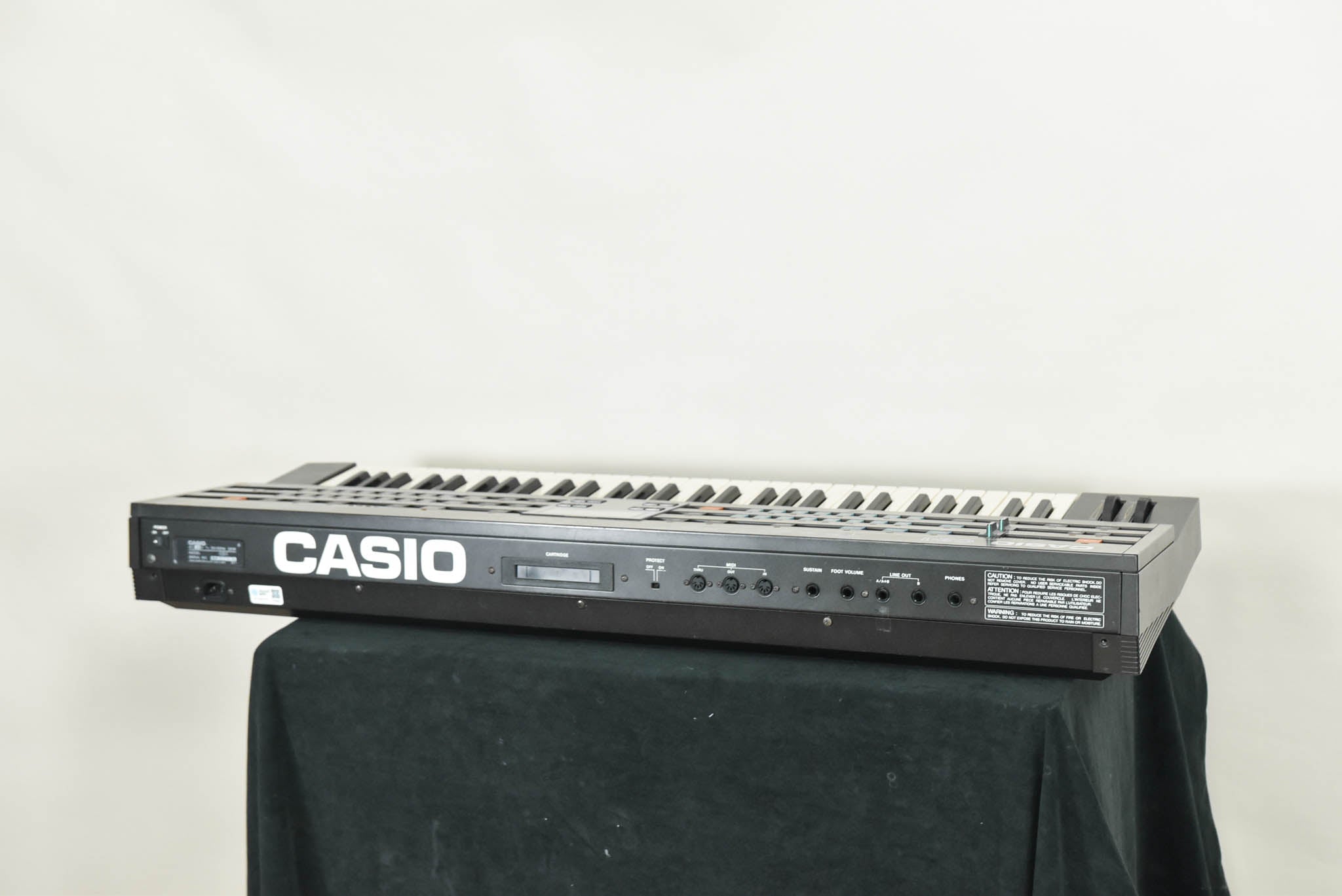 Casio CZ-1 61-Key Keyboard Synthesizer with Carrying Case CG006Q7