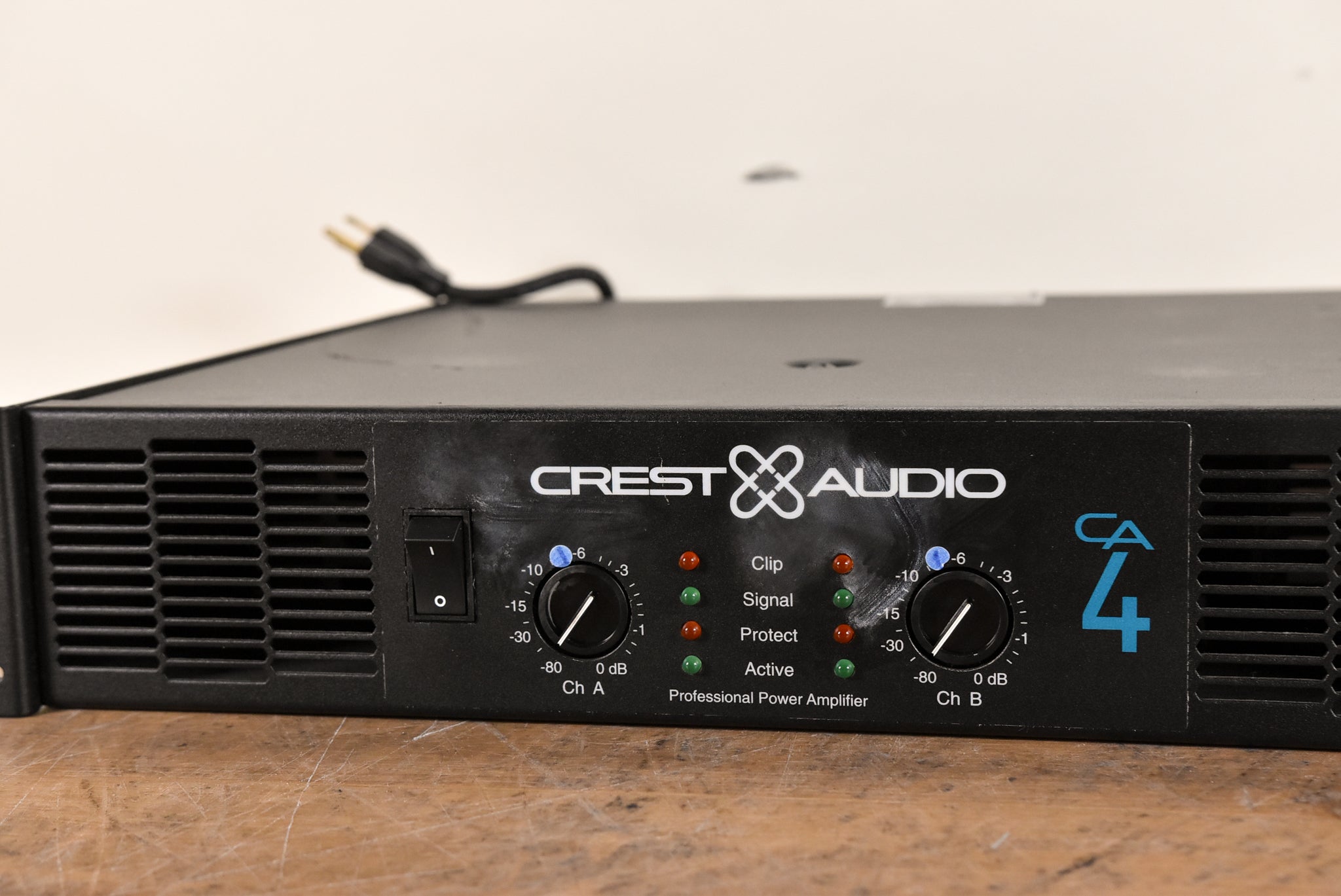 Crest Audio CA4 Two-Channel Power Amplifier