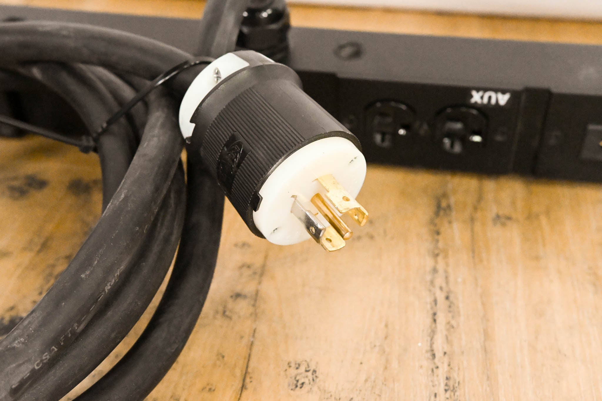 ETC SB6-10M 6 x 10A (1200W) SmartBar with Stage Pin Connectors