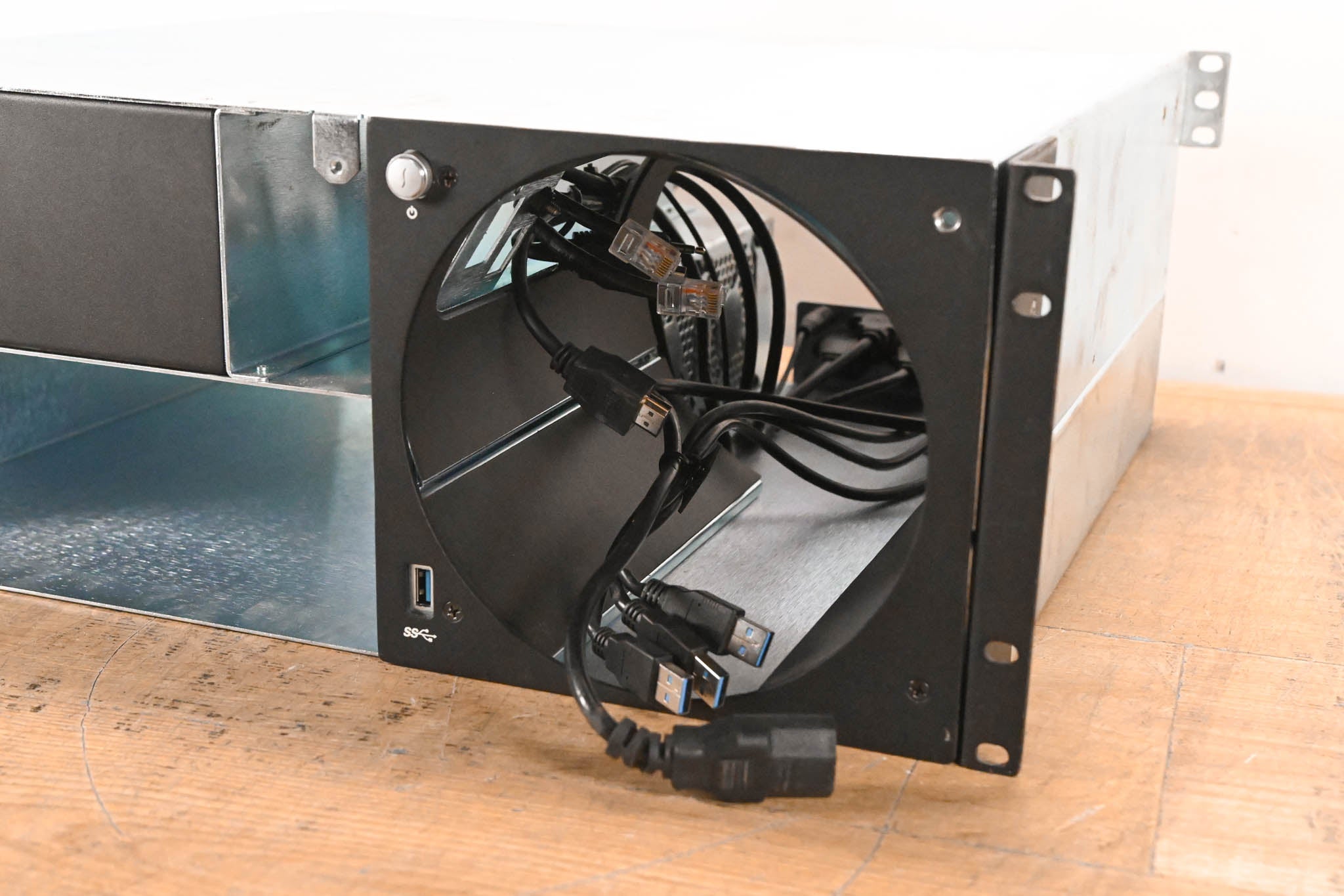 Sonnet RackMac Pro (with 1 Computer Mounting Module)