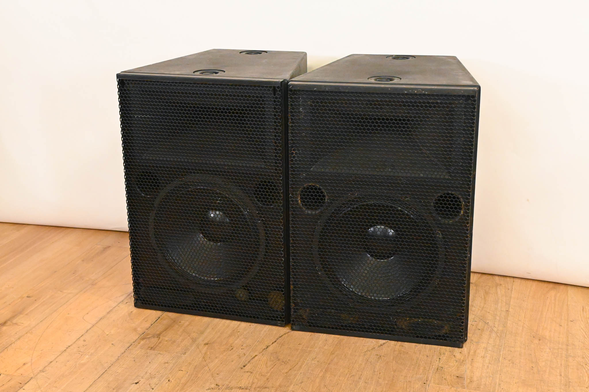 Meyer Sound CQ-2 Narrow Coverage Main Loudspeaker (PAIR)