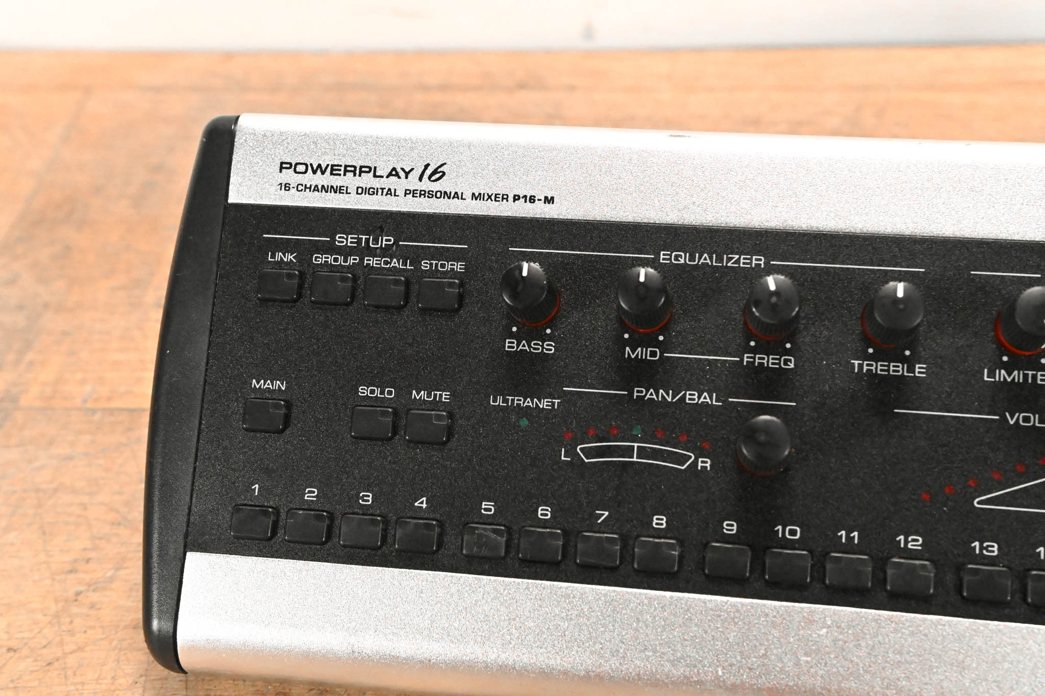 Behringer Powerplay P16-M 16-Channel Digital Personal Mixer