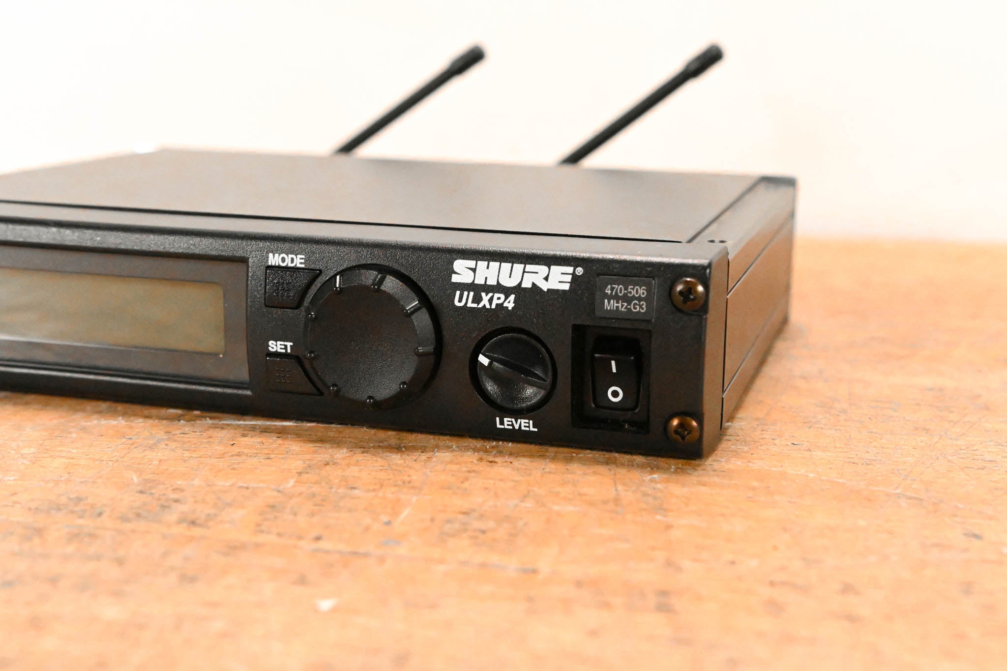 Shure ULXP4 Wireless Receiver - G3 Band: 470-506 MHz (NO POWER SUPPLY)