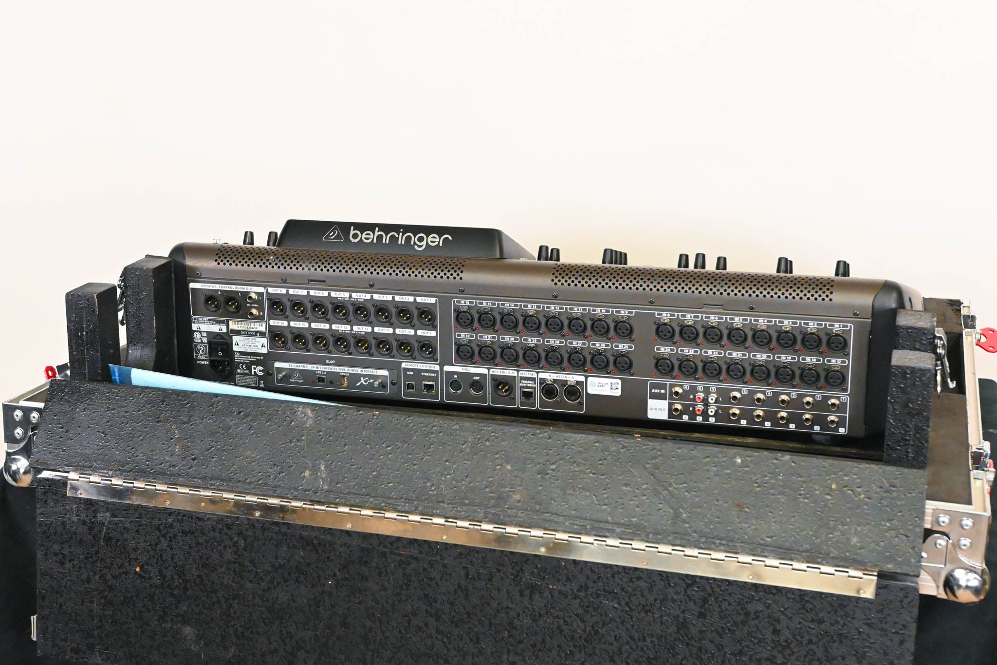 Behringer X32 40-Channel Digital Mixing Console with Road Case