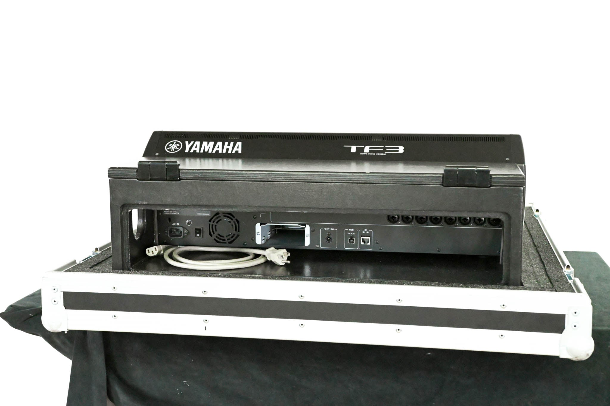 Yamaha TF3 24-Channel Digital Audio Mixer with Road Case