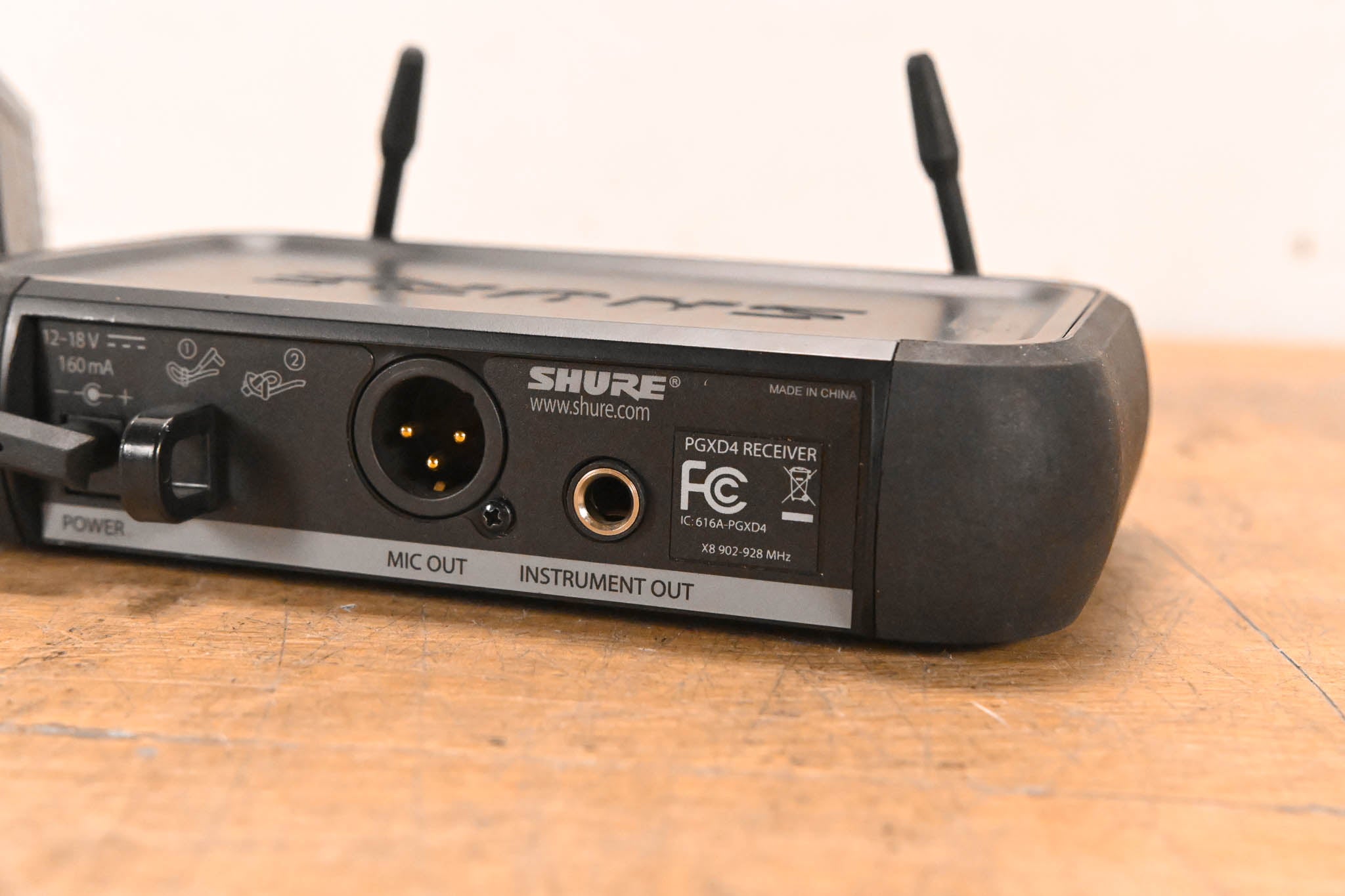 Shure PGXD24/BETA58-X8 Digital Wireless Handheld Microphone System