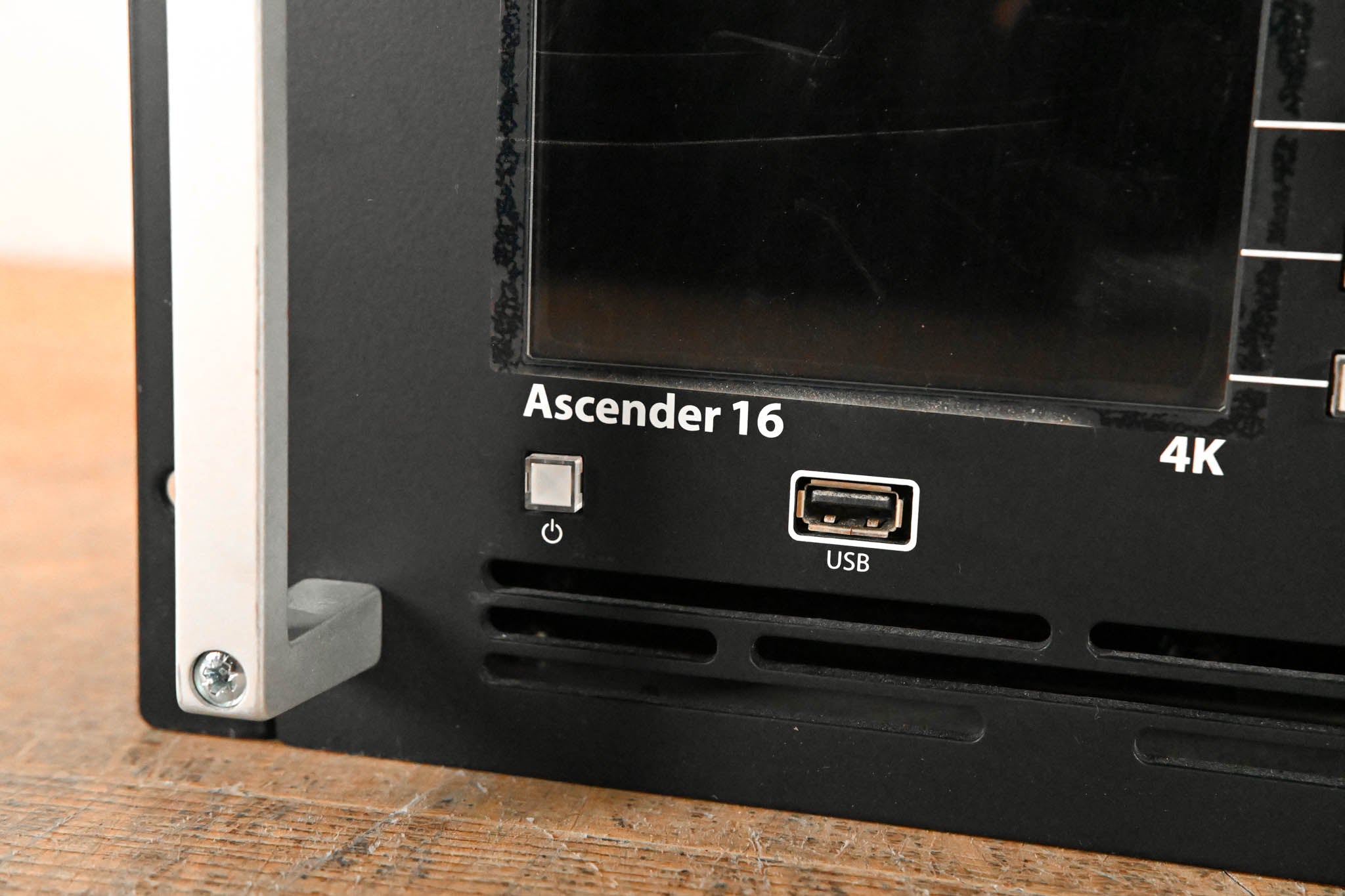 Analog Way Ascender 16-4K Switcher/Video Wall Controller