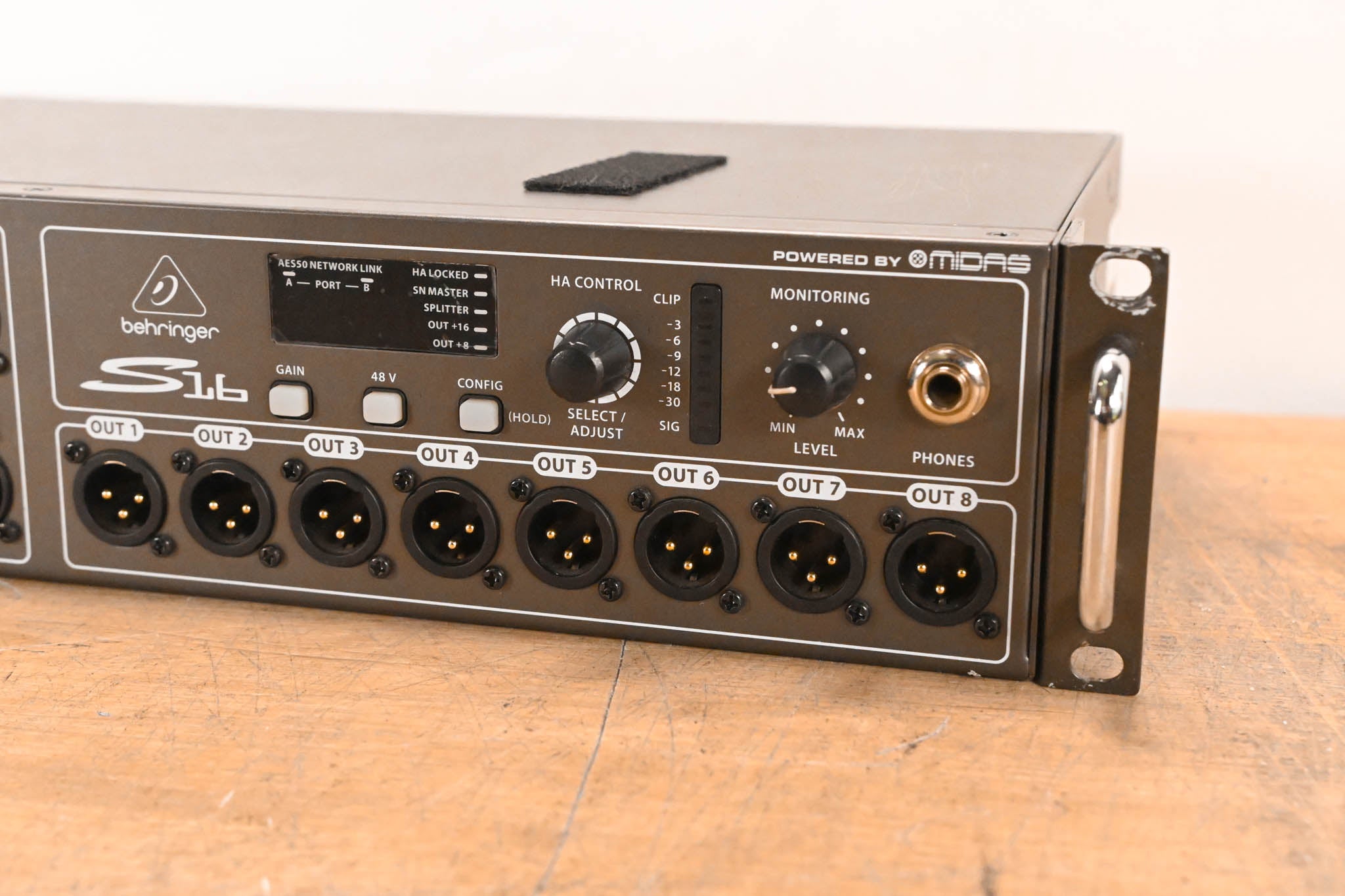 Behringer S16 16 x 8 Digital Stage Box